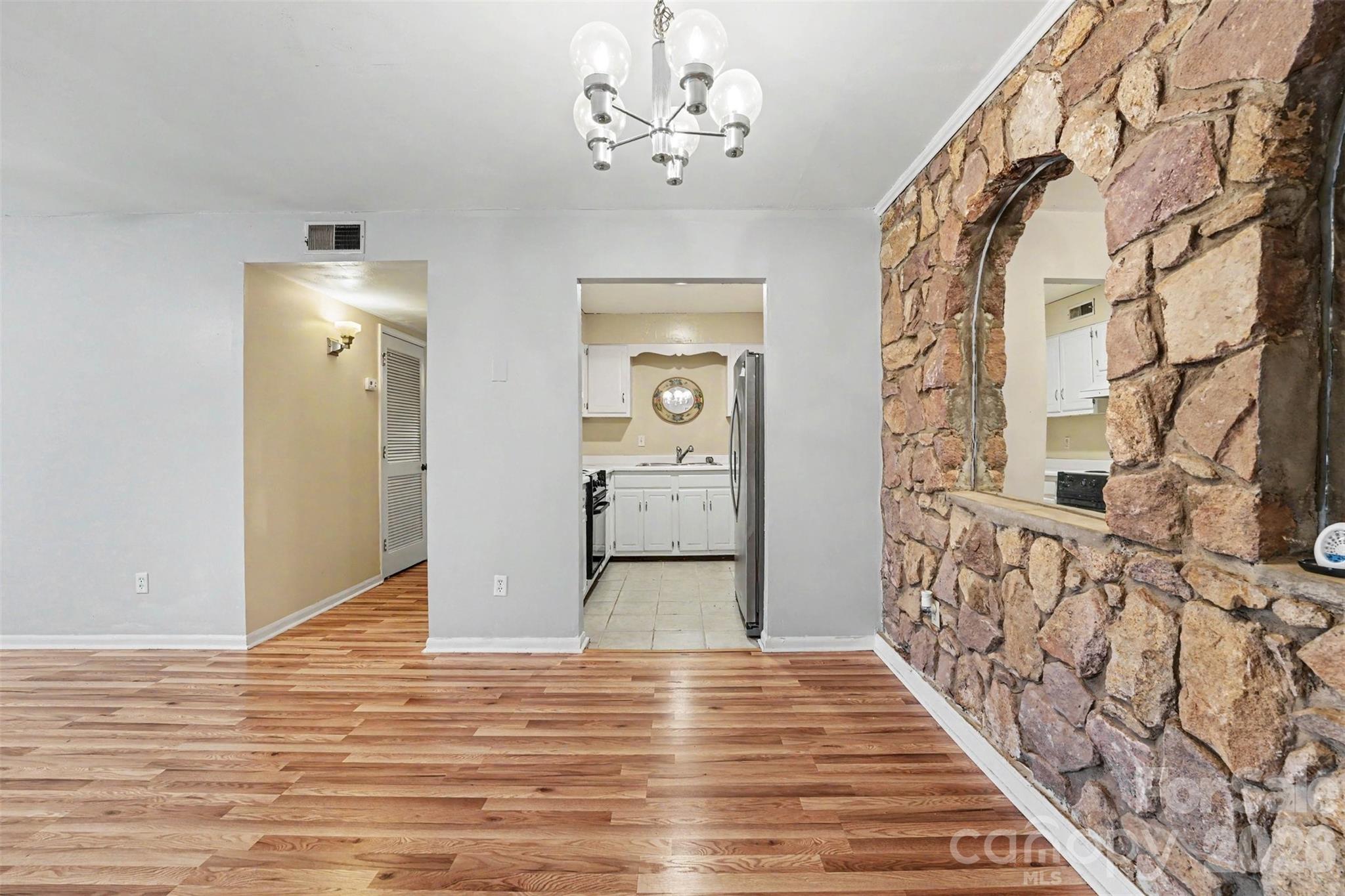 112 Briarcliff Drive Property Photo 10