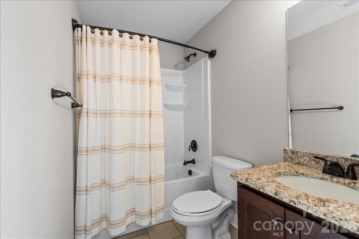 2915 S Point Road Property Photo 38