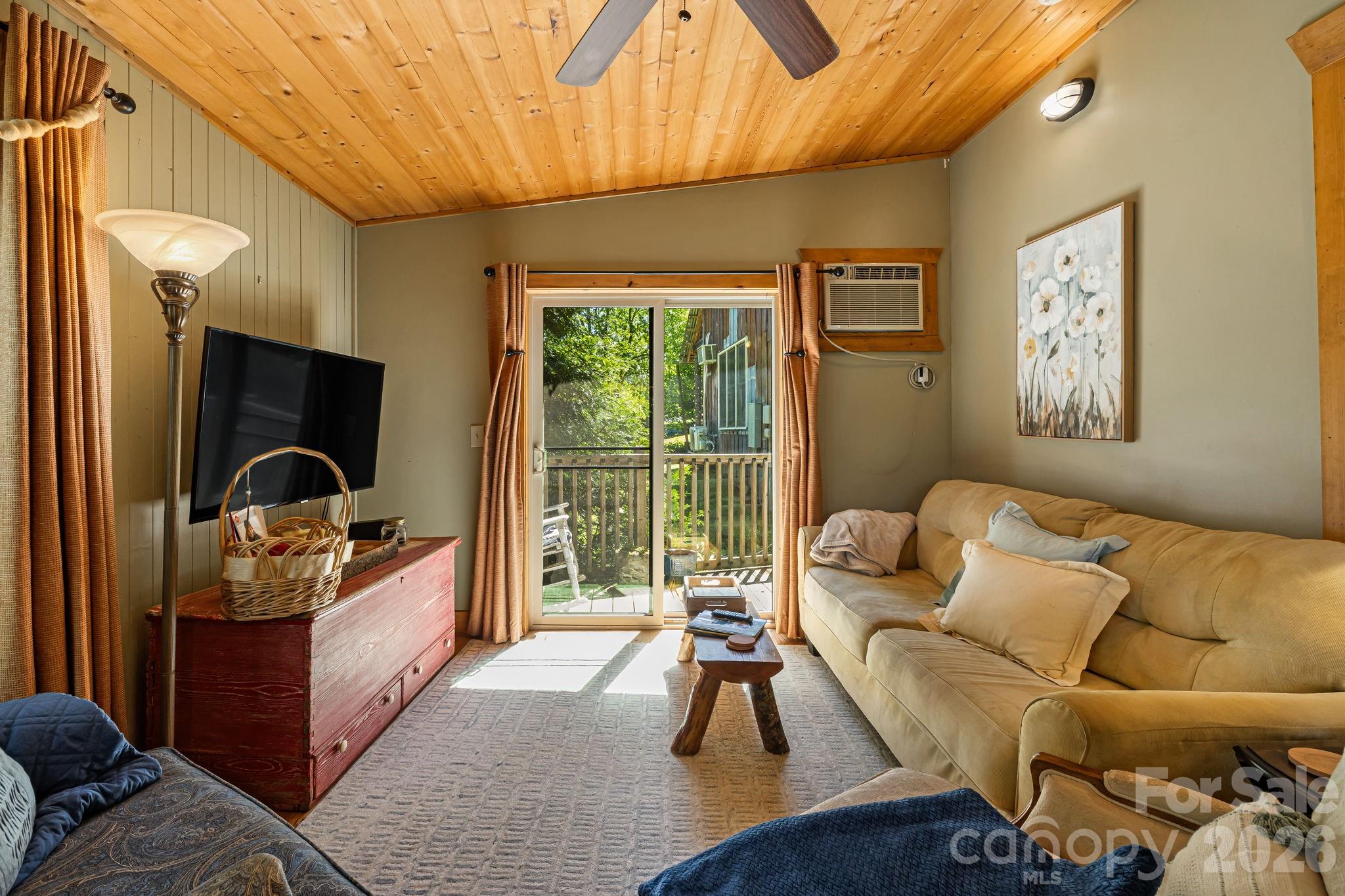 107 111 Hougie Heaven Lane Property Photo 21