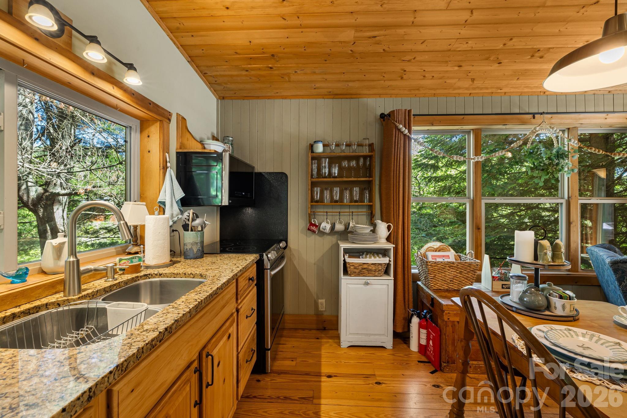 107 111 Hougie Heaven Lane Property Photo 26