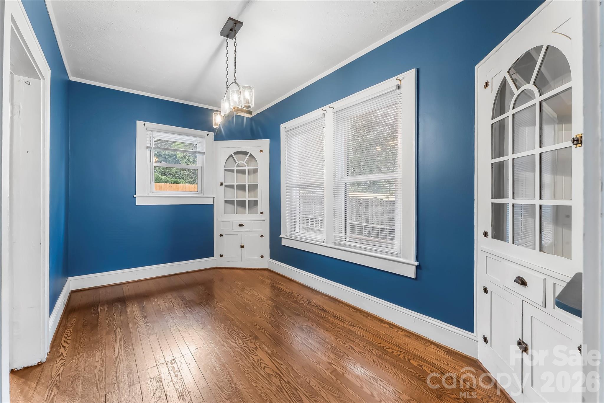 105 S Anderson Street Property Photo 7