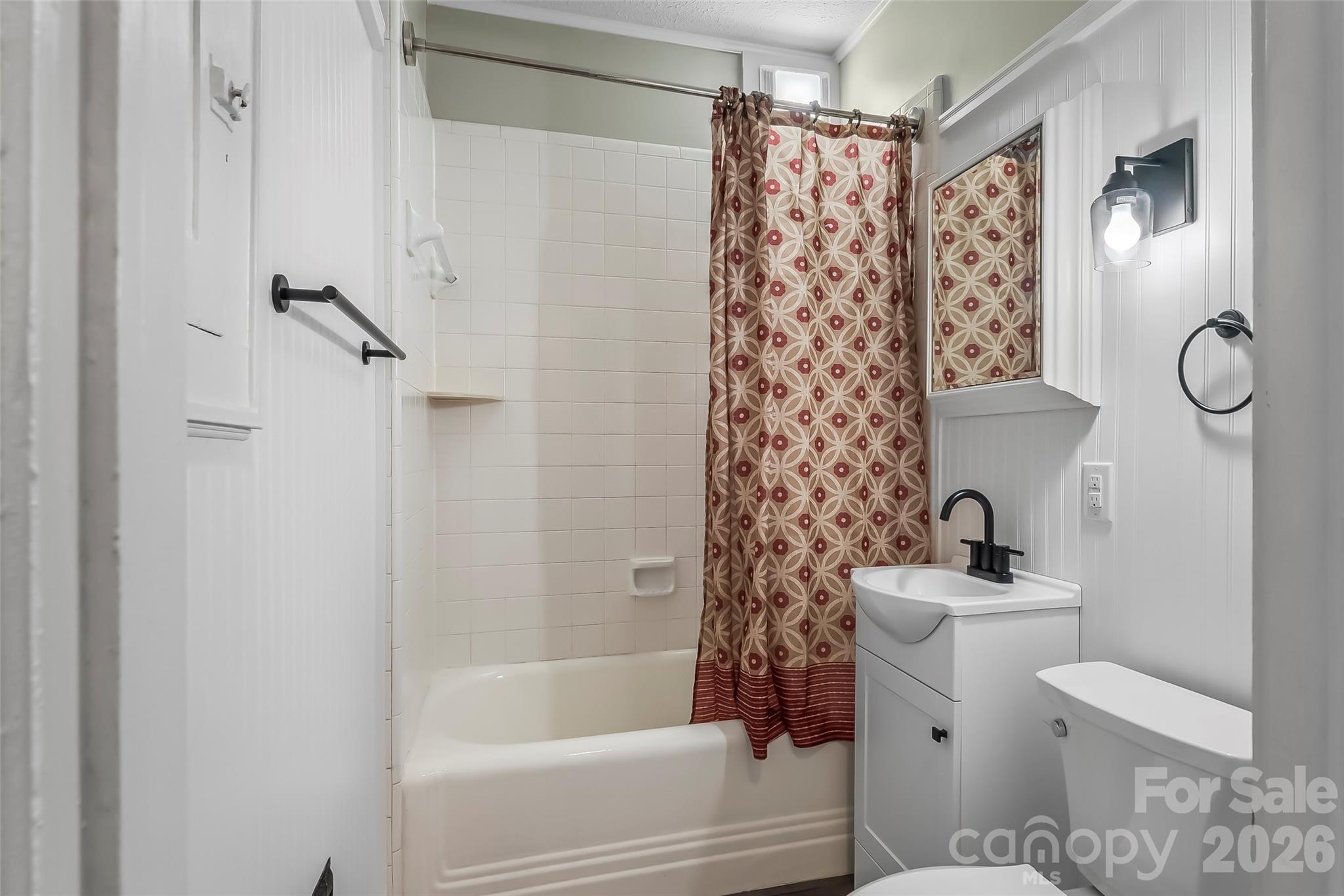 105 S Anderson Street Property Photo 10