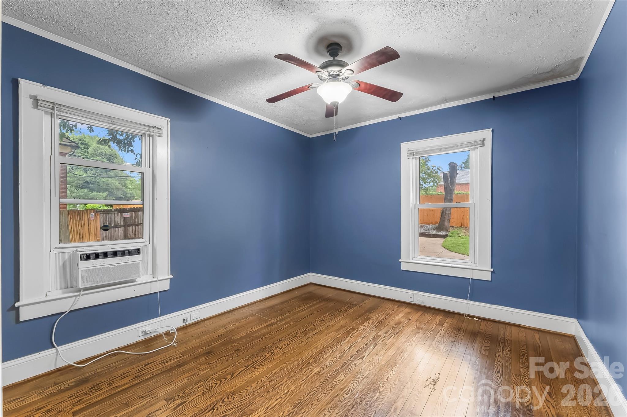 105 S Anderson Street Property Photo 11