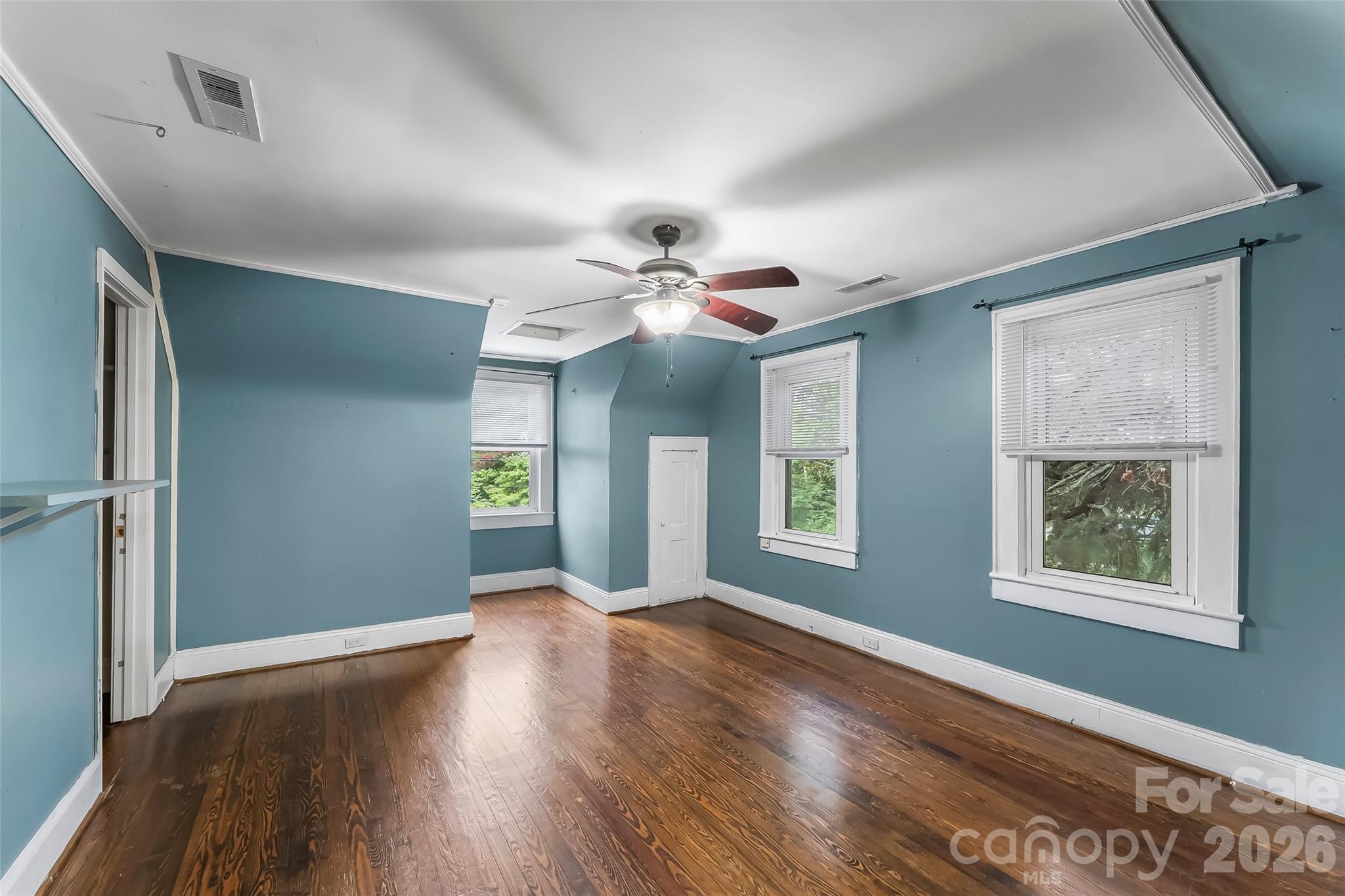 105 S Anderson Street Property Photo 15