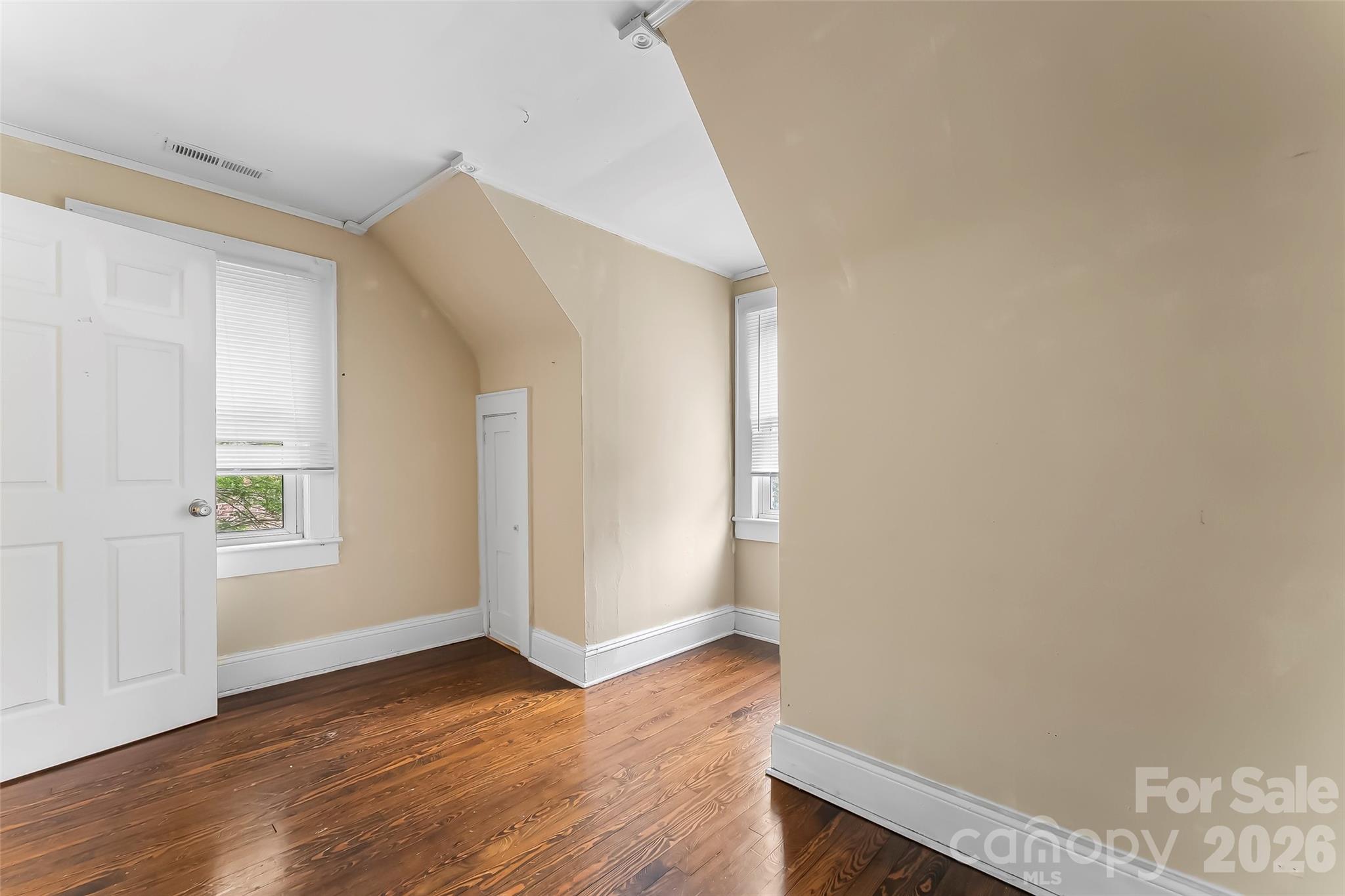 105 S Anderson Street Property Photo 17
