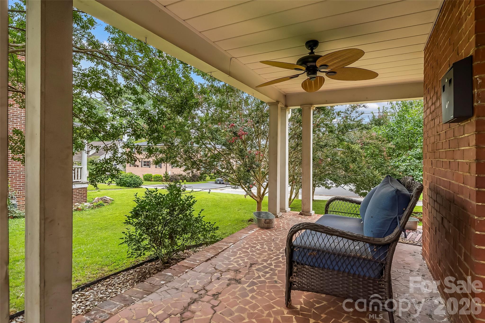 105 S Anderson Street Property Photo 25