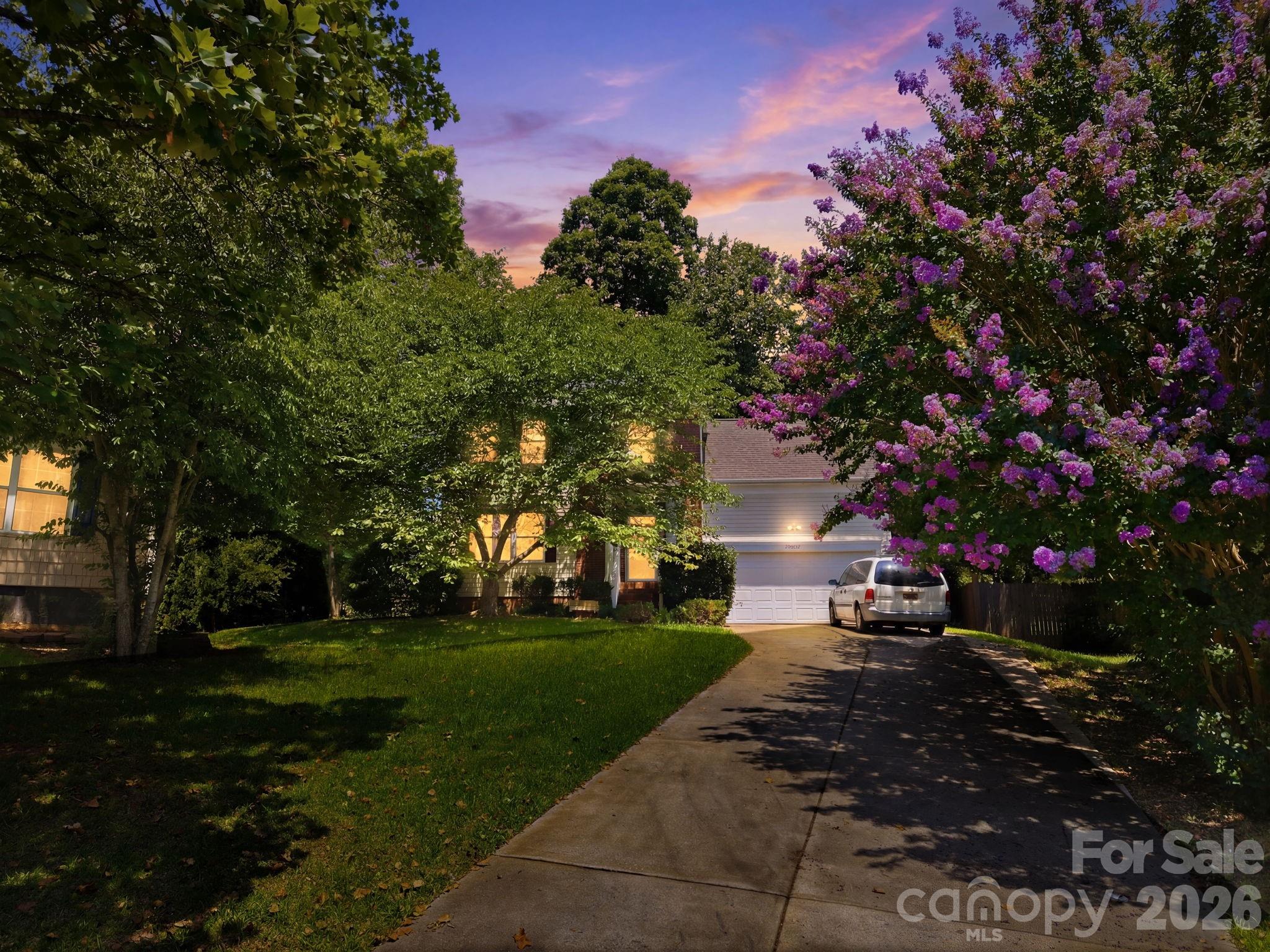 9220 Garnet Field Court Property Photo 4