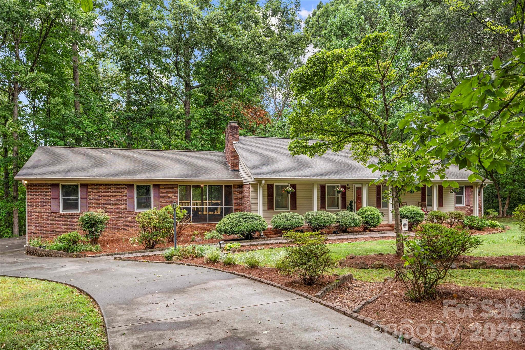 101 Magnolia Drive Property Photo 2