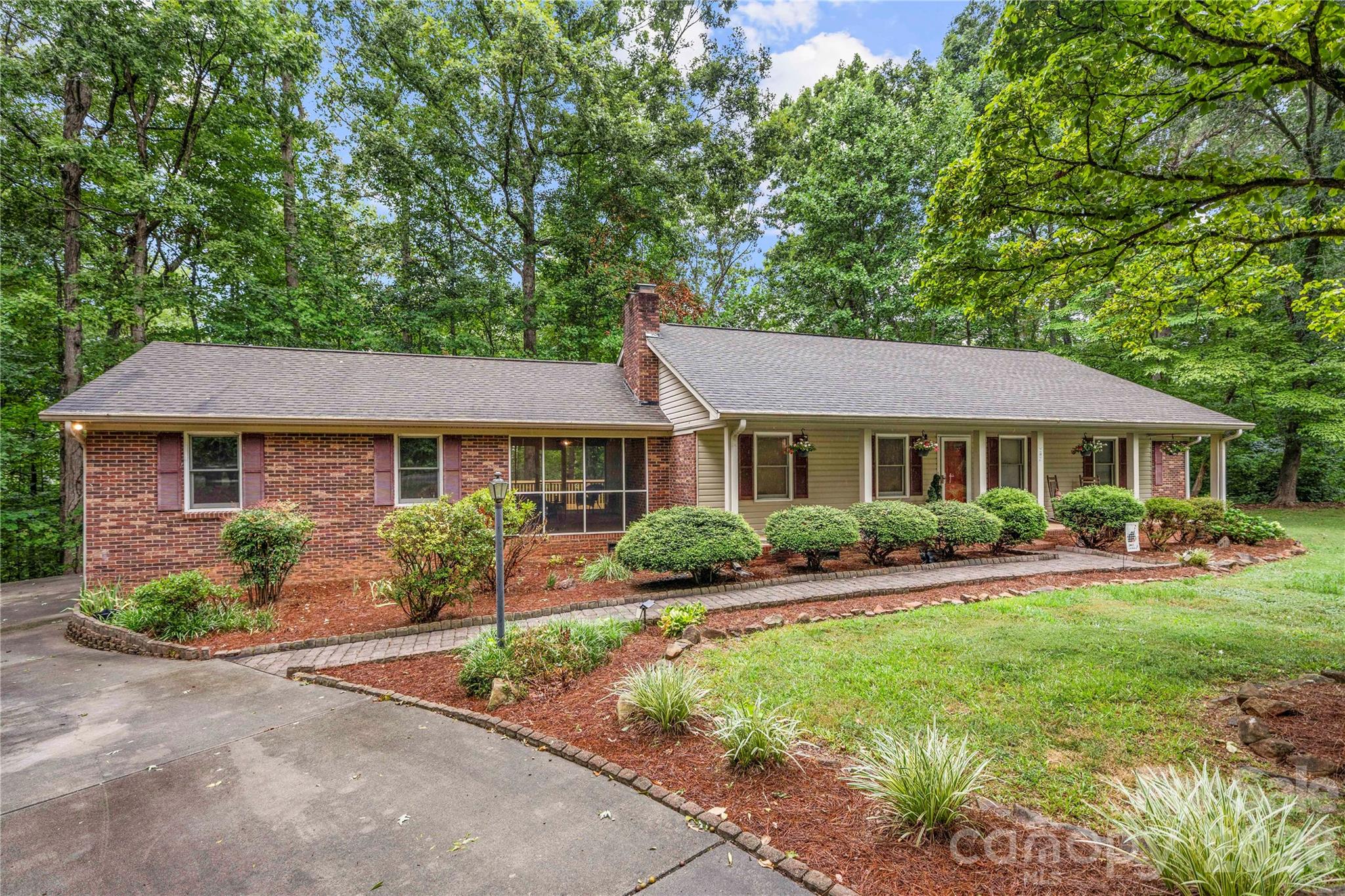 101 Magnolia Drive Property Photo 3