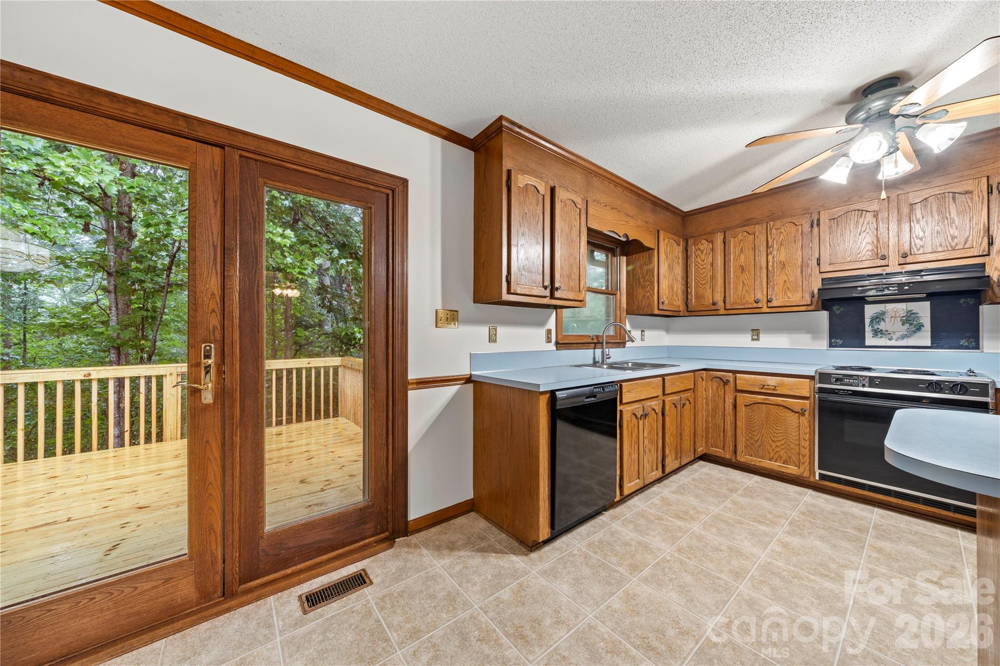 101 Magnolia Drive Property Photo 15