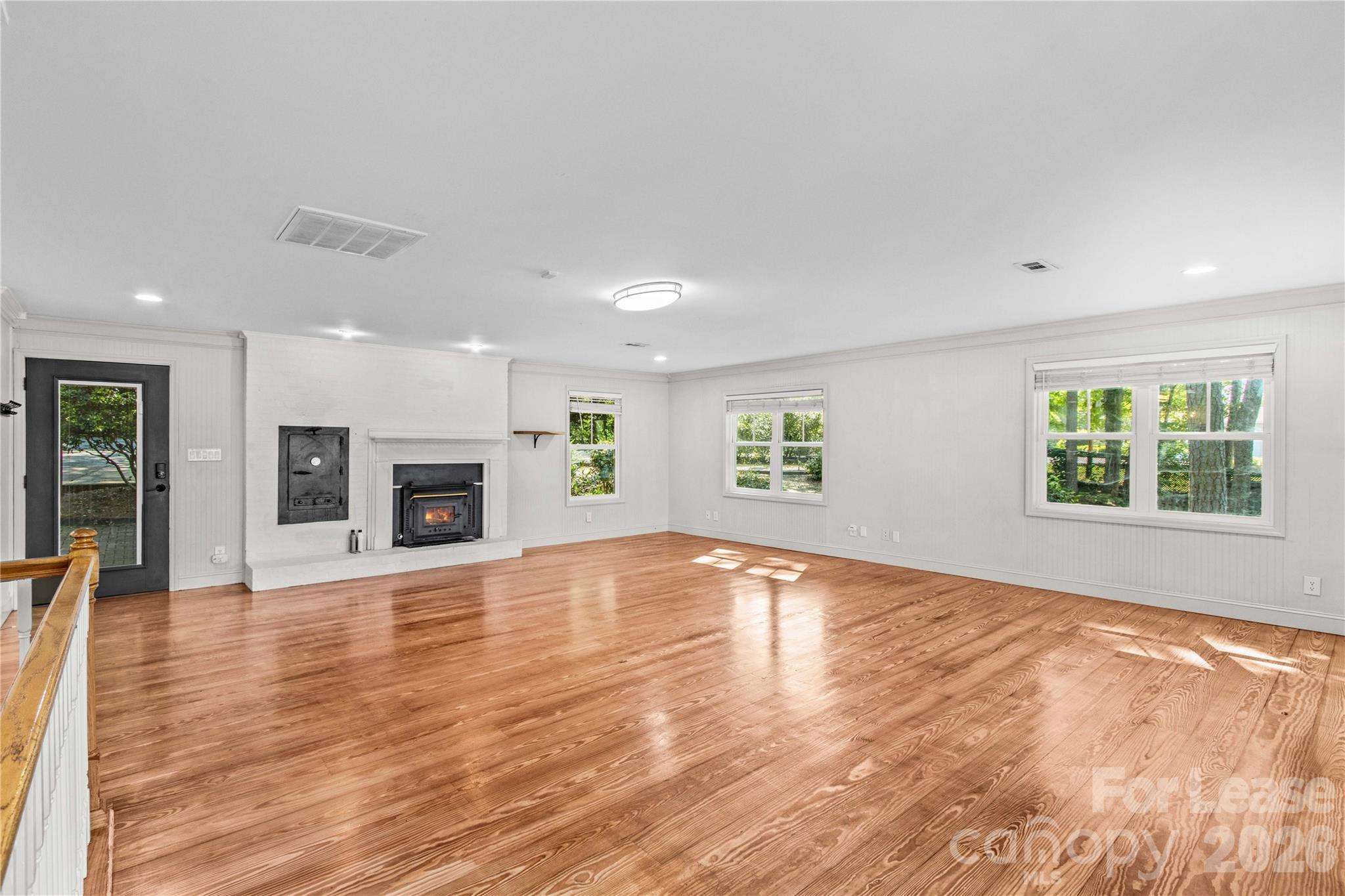 118 Revere Drive Property Photo 8