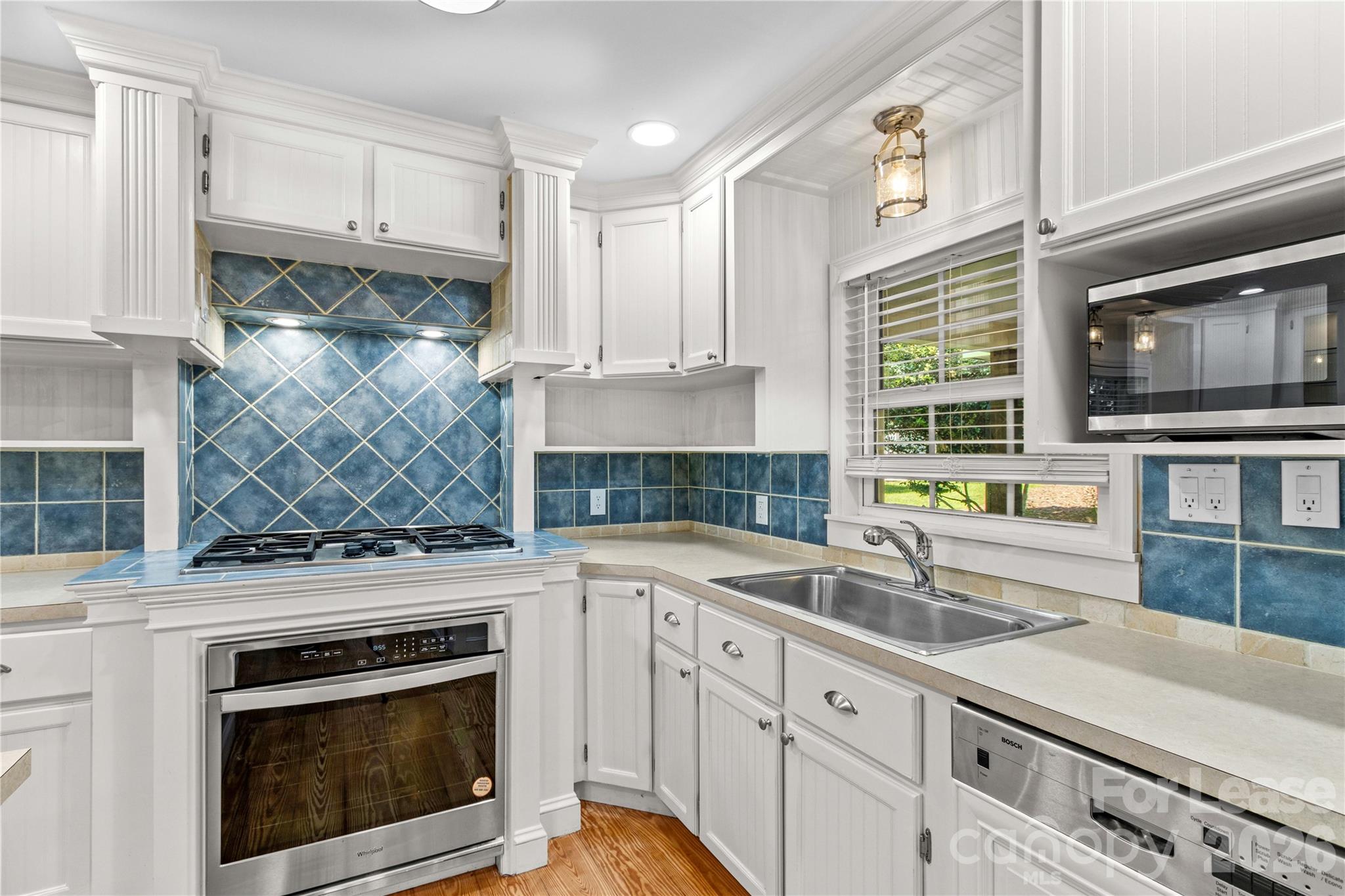 118 Revere Drive Property Photo 15