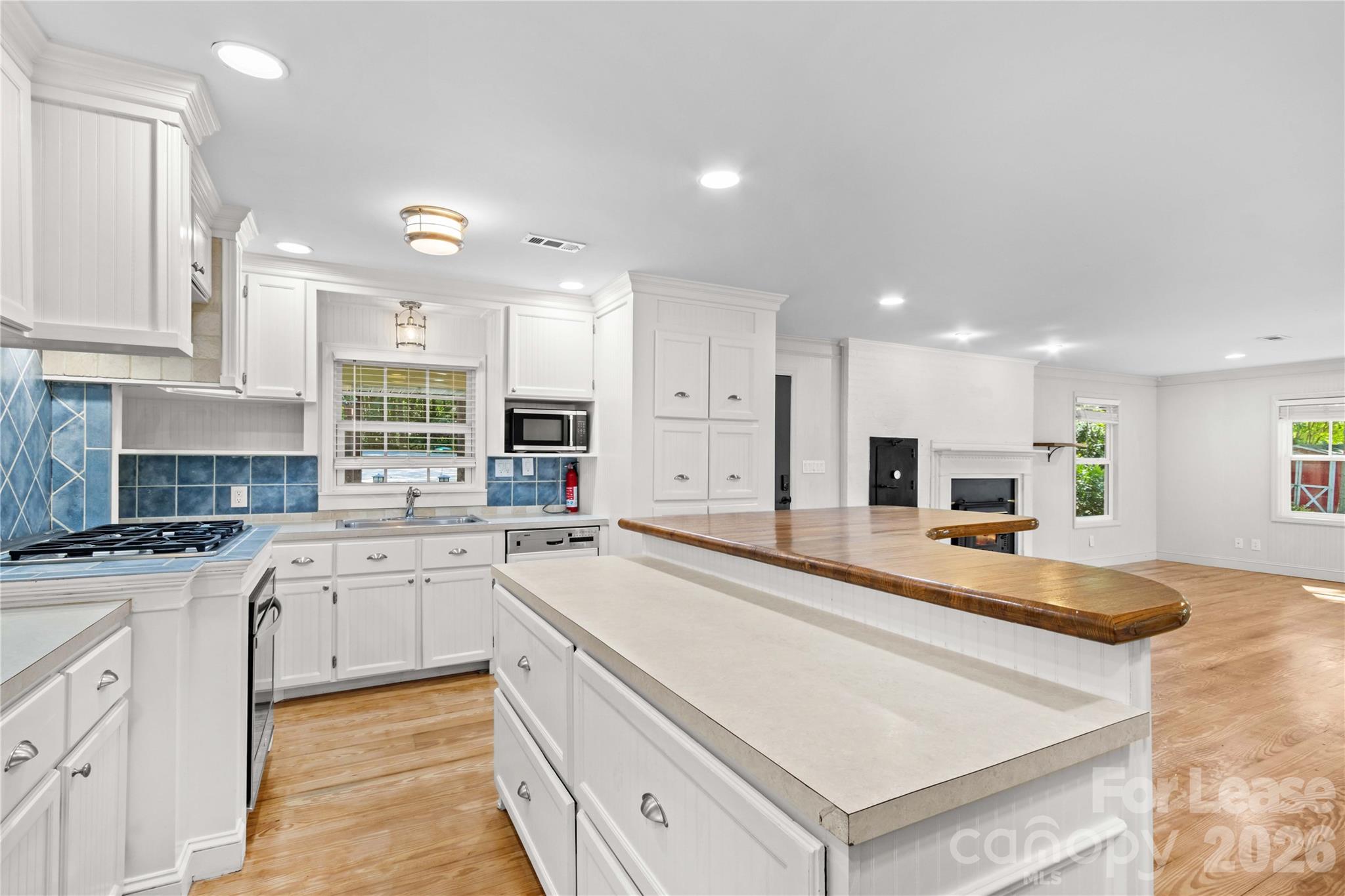 118 Revere Drive Property Photo 17