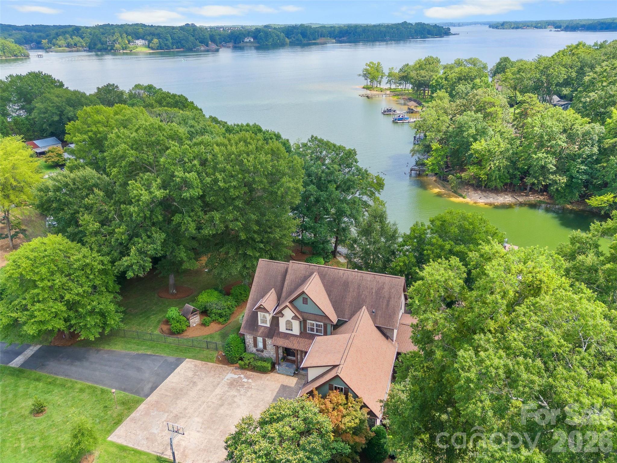 5301 Masons Ferry Road Property Photo 3