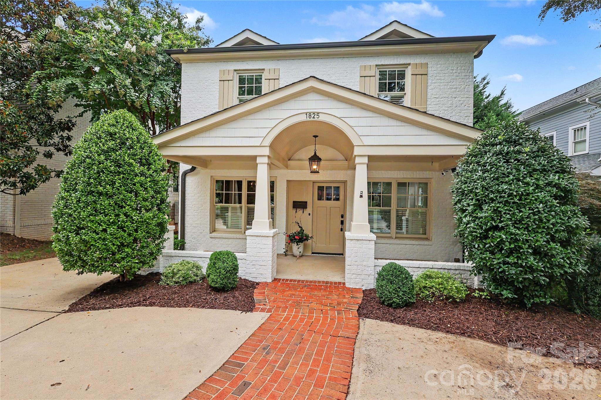 1825 Lombardy Circle Property Photo 1