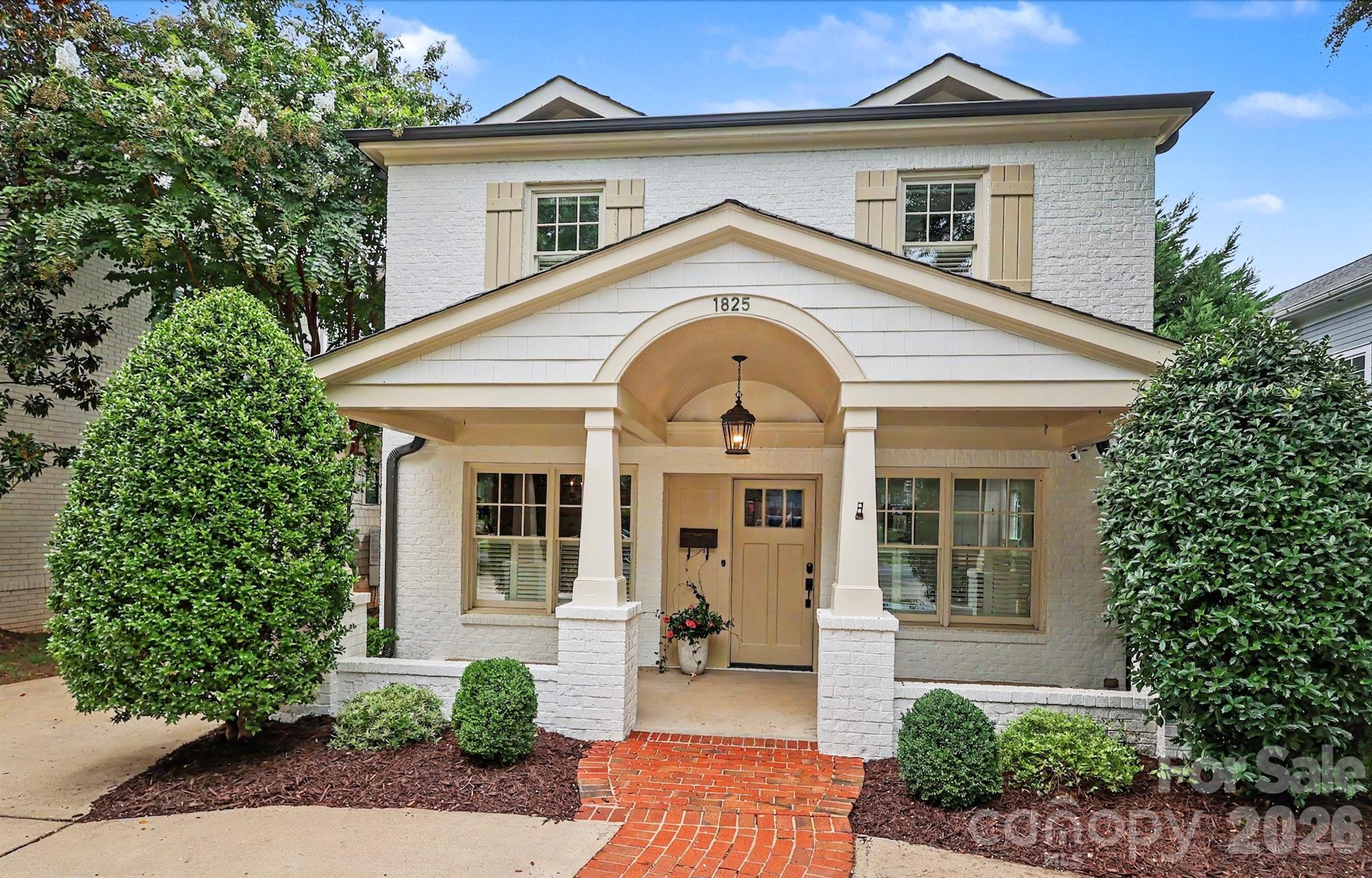 1825 Lombardy Circle Property Photo 1