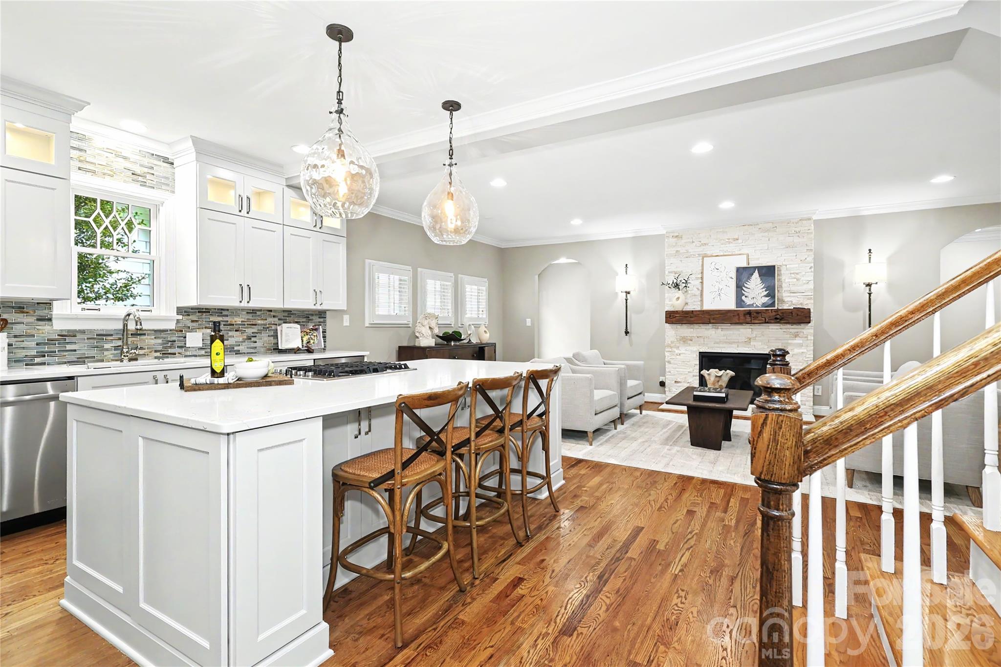 1825 Lombardy Circle Property Photo 8