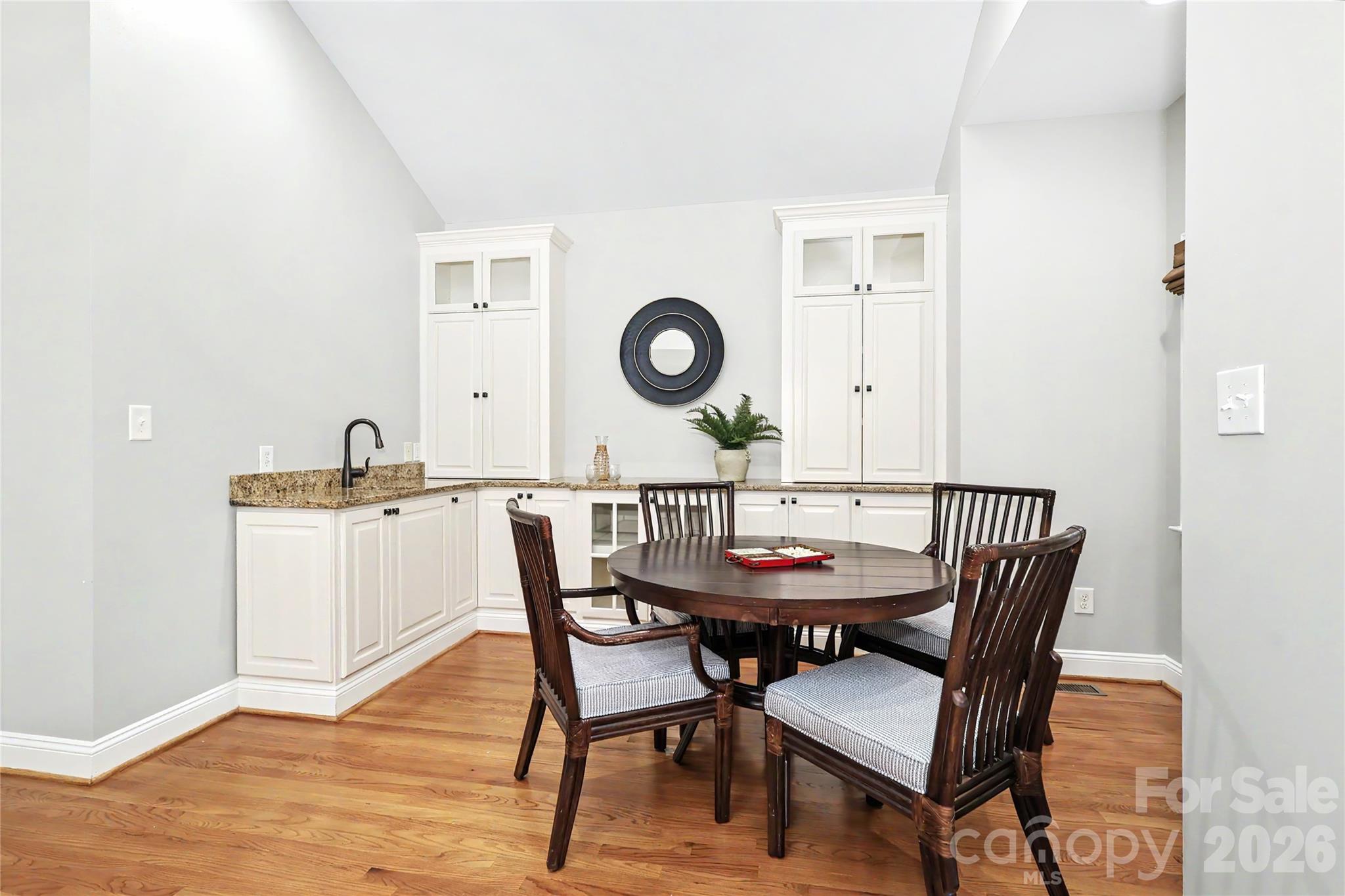 1825 Lombardy Circle Property Photo 25