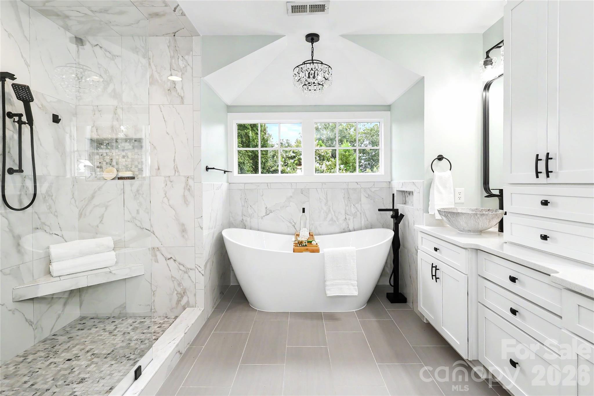 1825 Lombardy Circle Property Photo 34