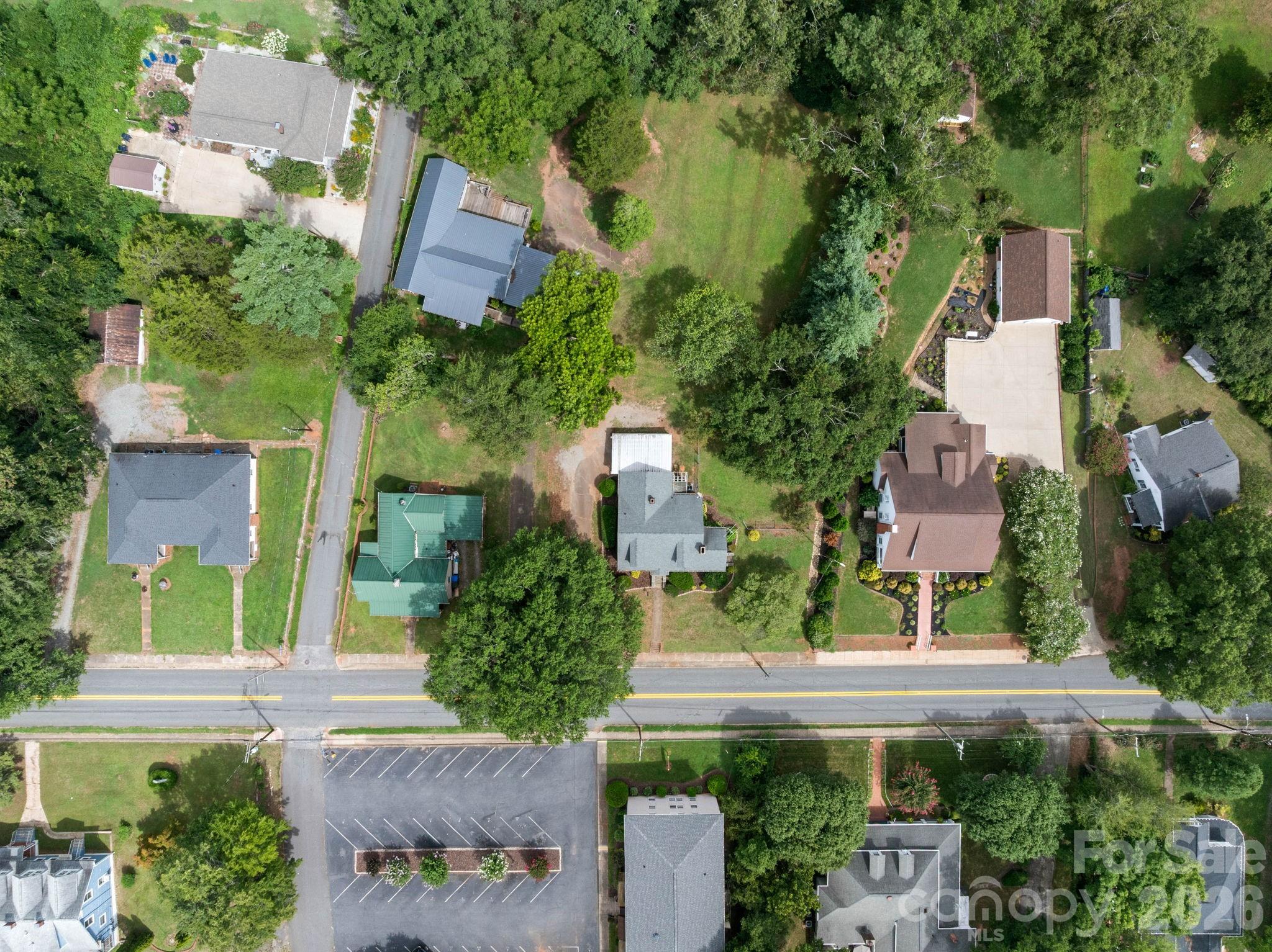 232 Maple Street Property Photo 8