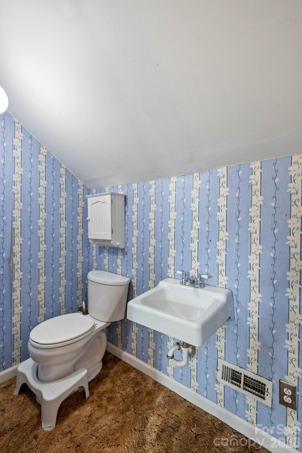 232 Maple Street Property Photo 28