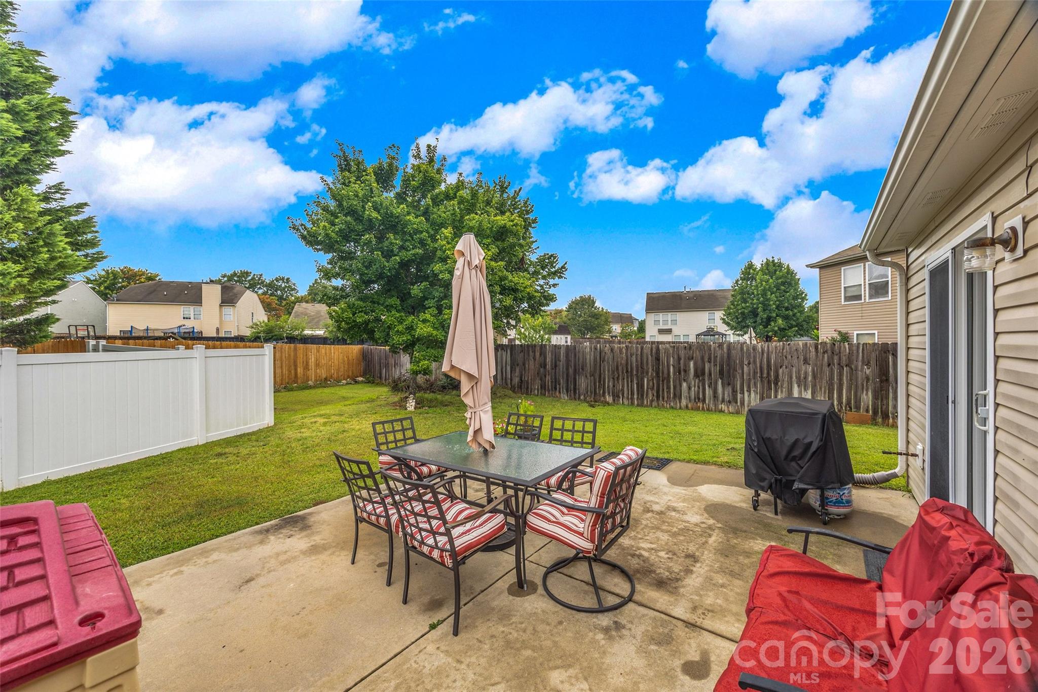 5022 Meanna Drive Property Photo 27