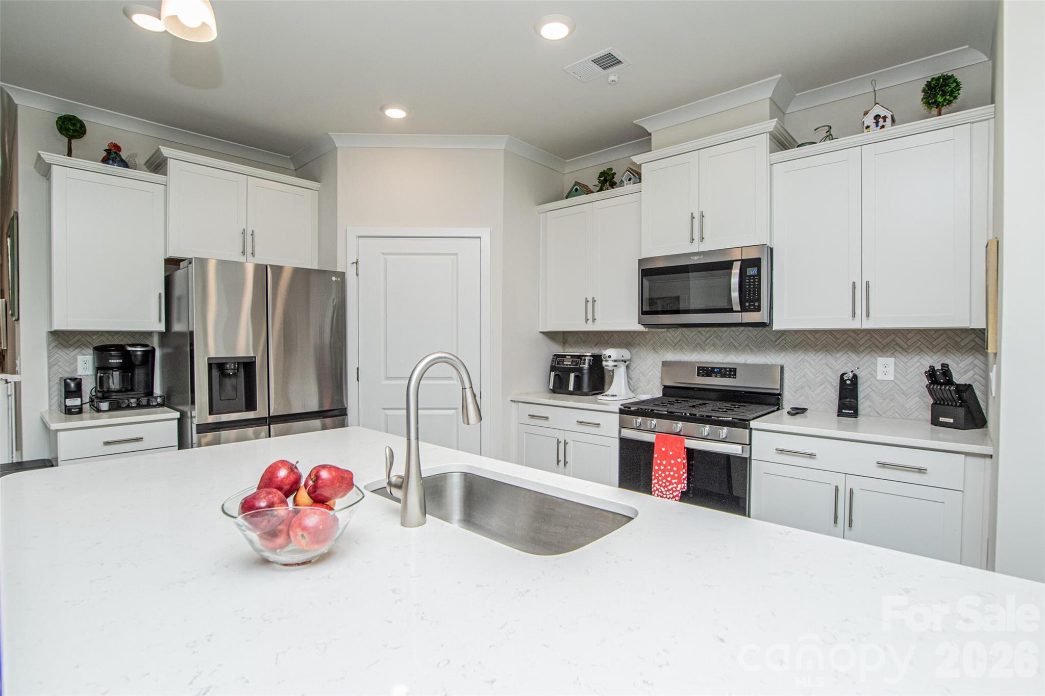 177 Sari Street Property Photo 7