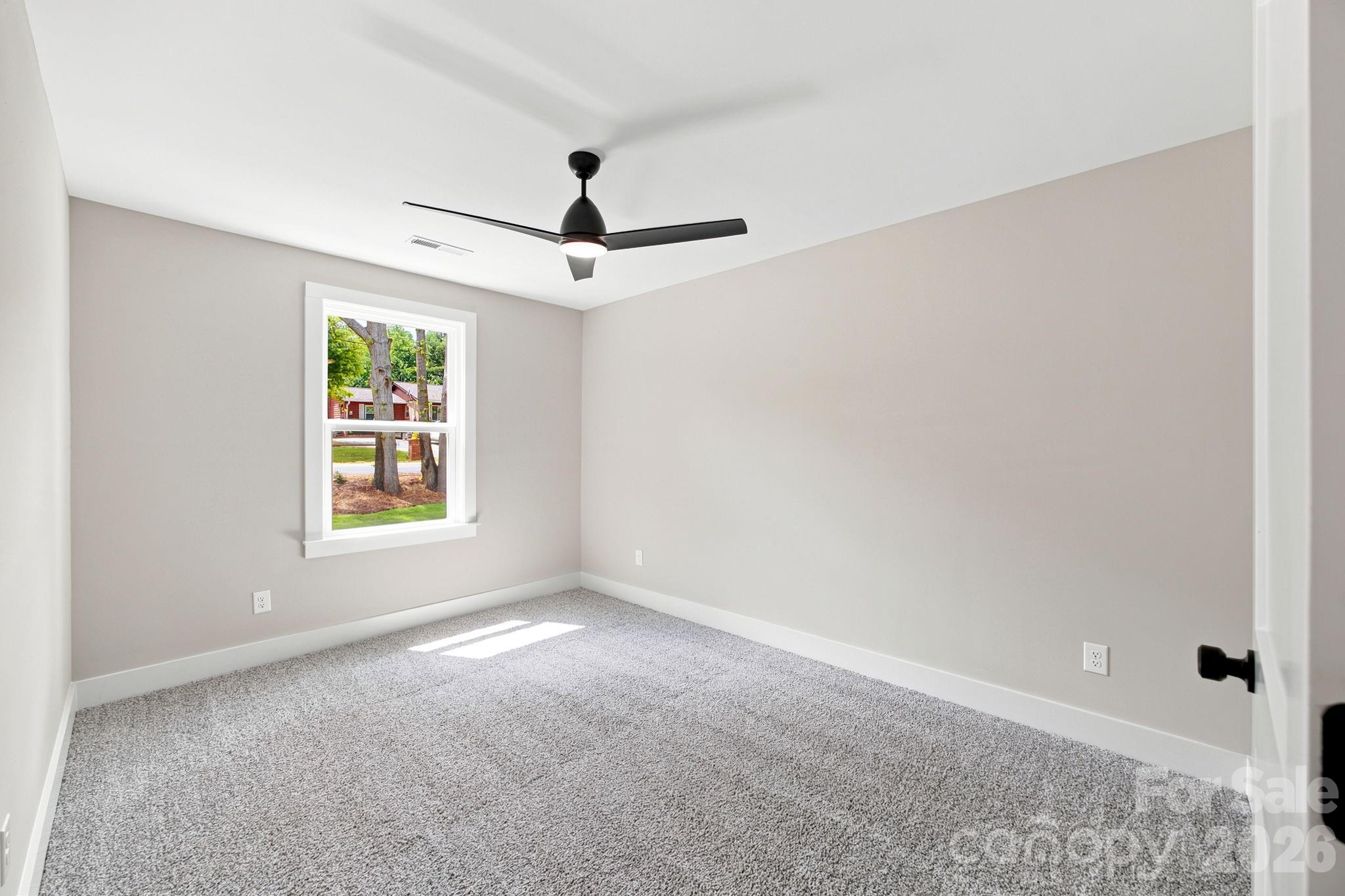 312 North Street Property Photo 28