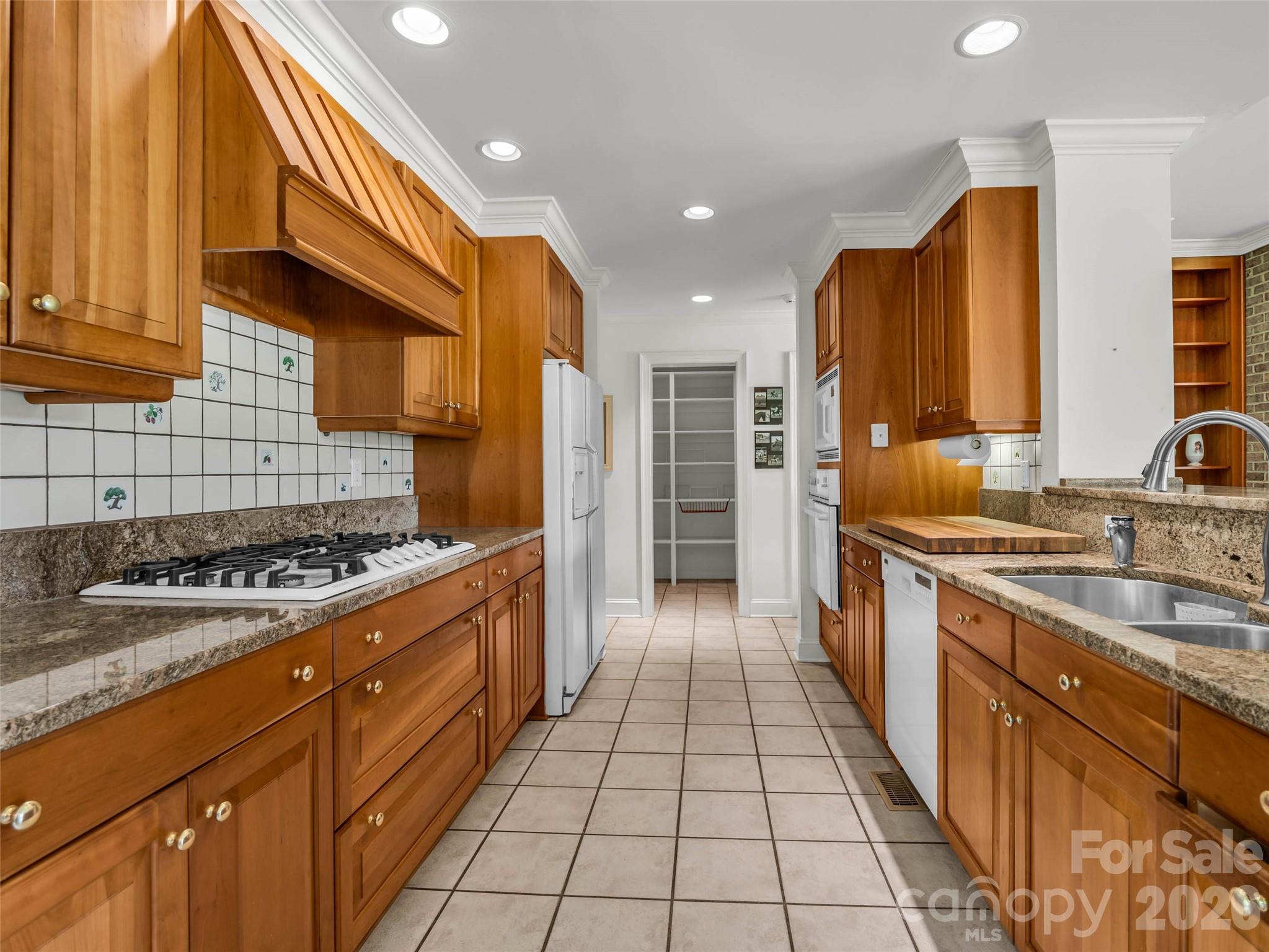 1870 Palmer Road Property Photo 9