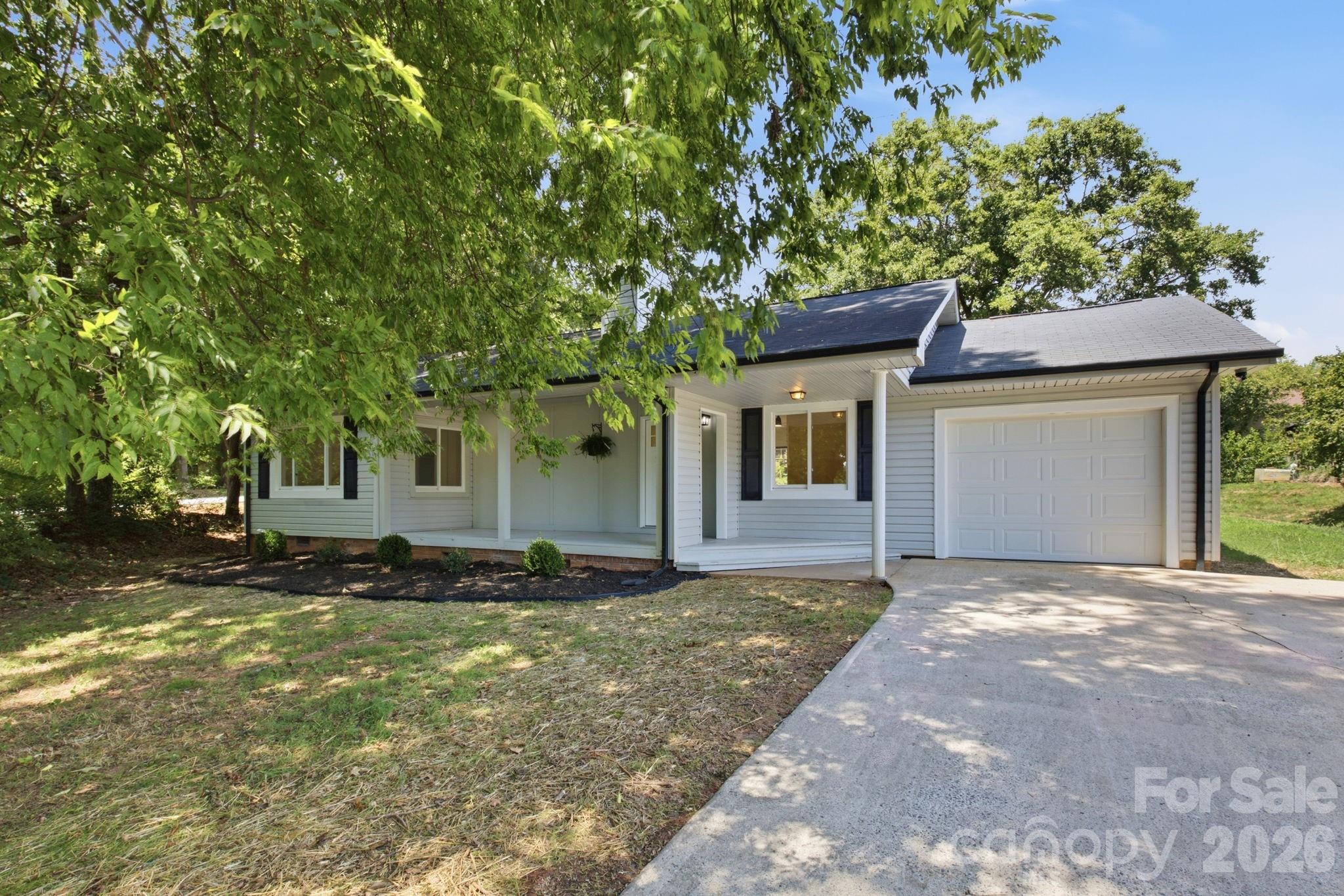 5396 Stonewood Drive Property Photo 2