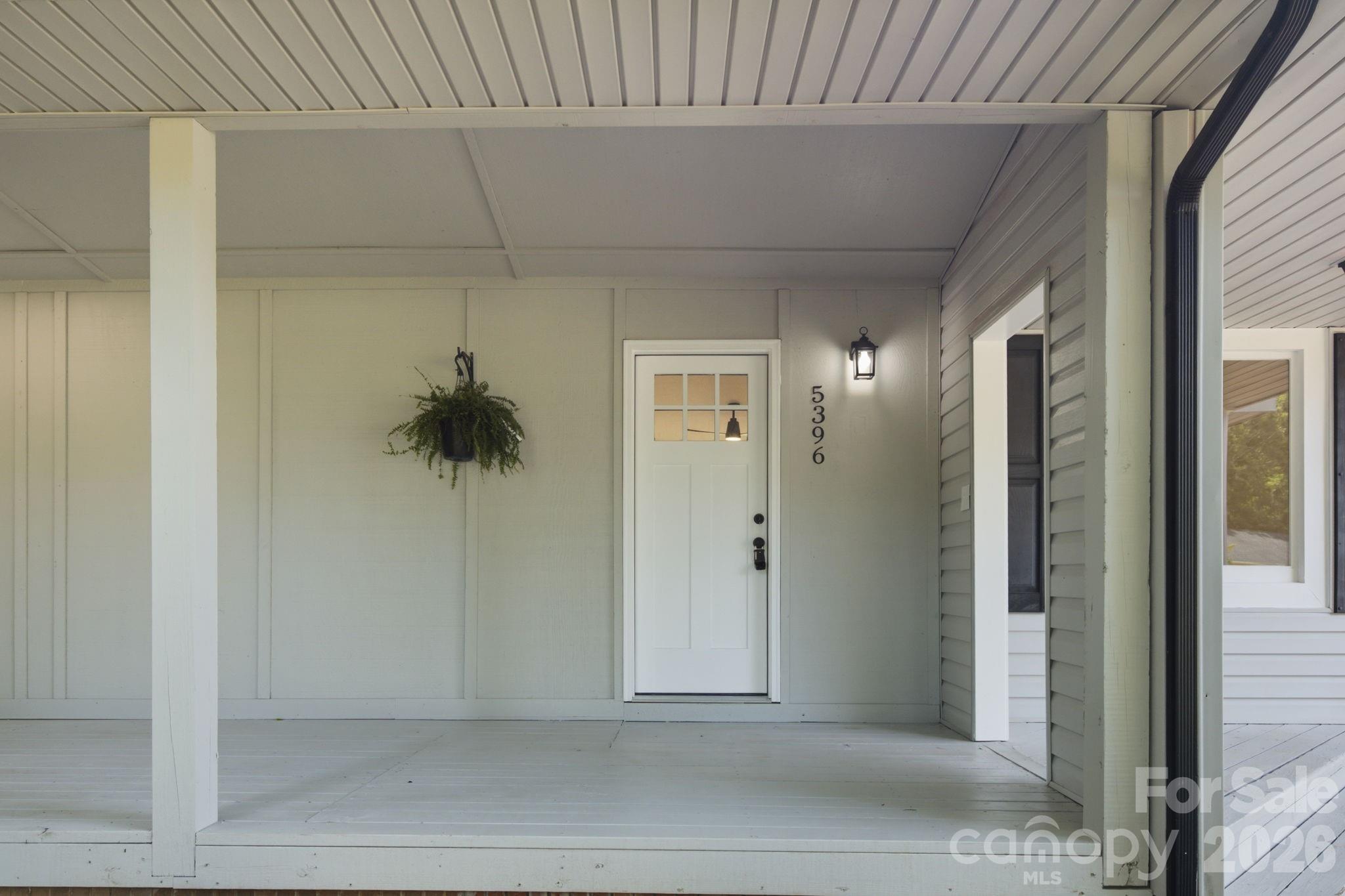 5396 Stonewood Drive Property Photo 5