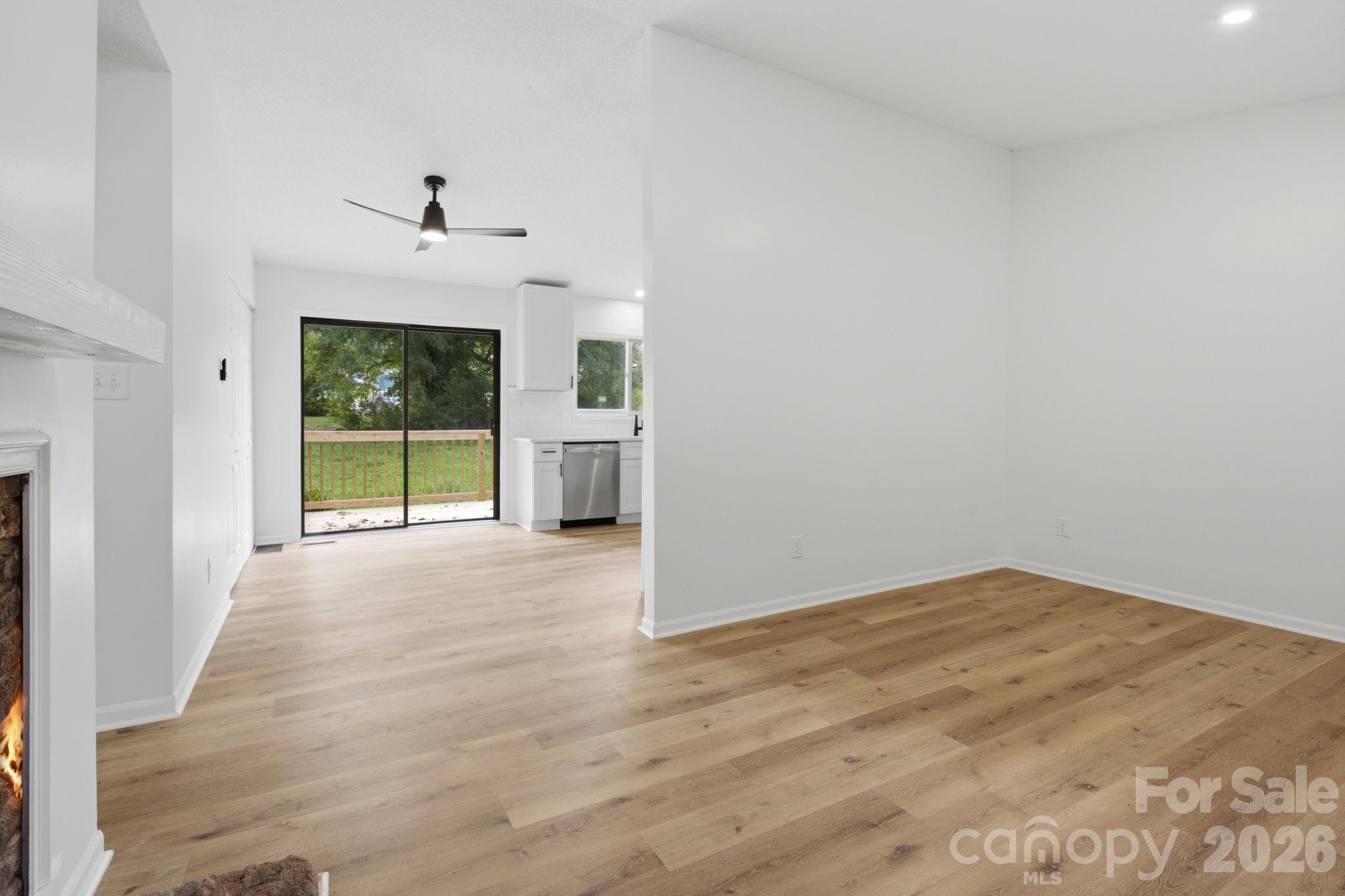 5396 Stonewood Drive Property Photo 6