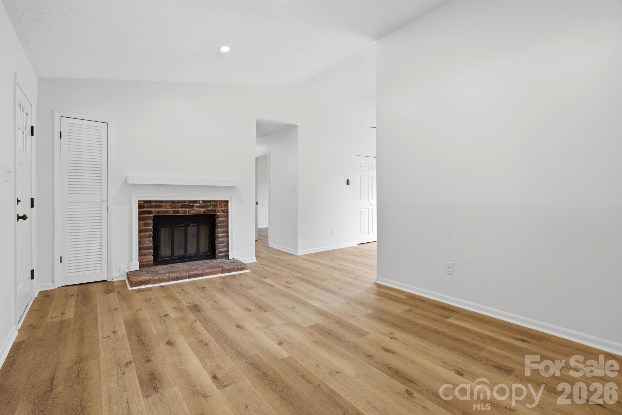 5396 Stonewood Drive Property Photo 8