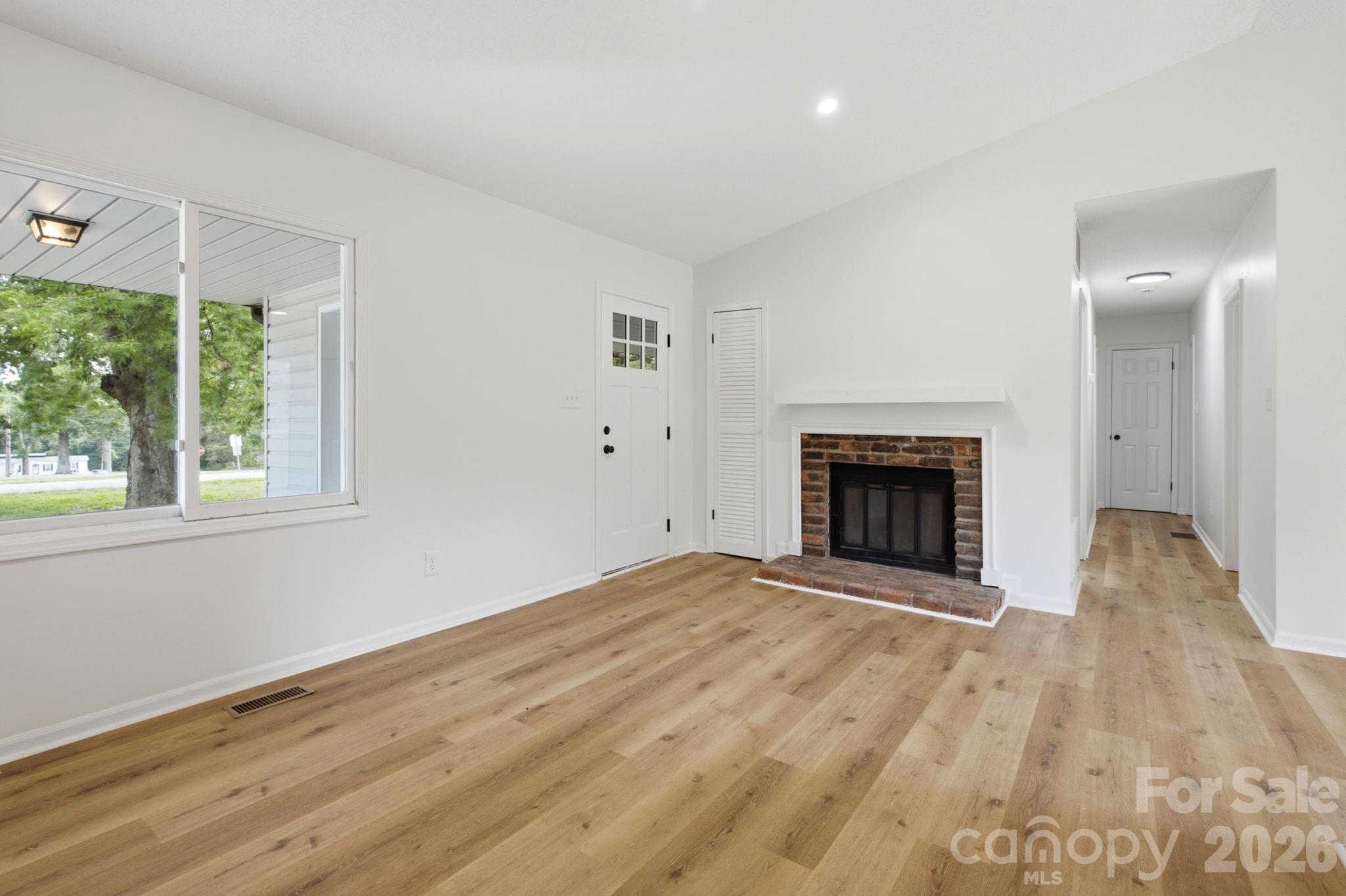 5396 Stonewood Drive Property Photo 9