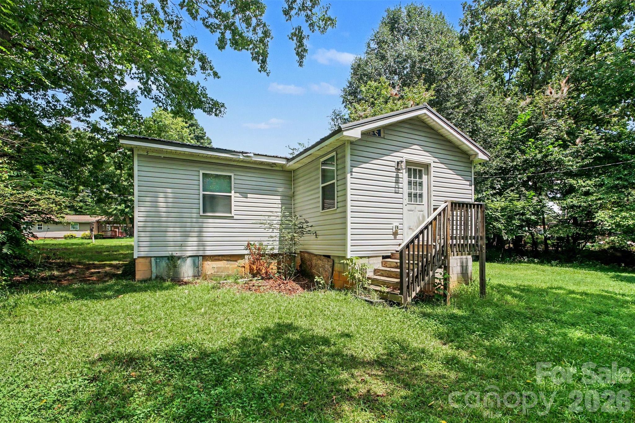 125 Gains Lane Property Photo 4