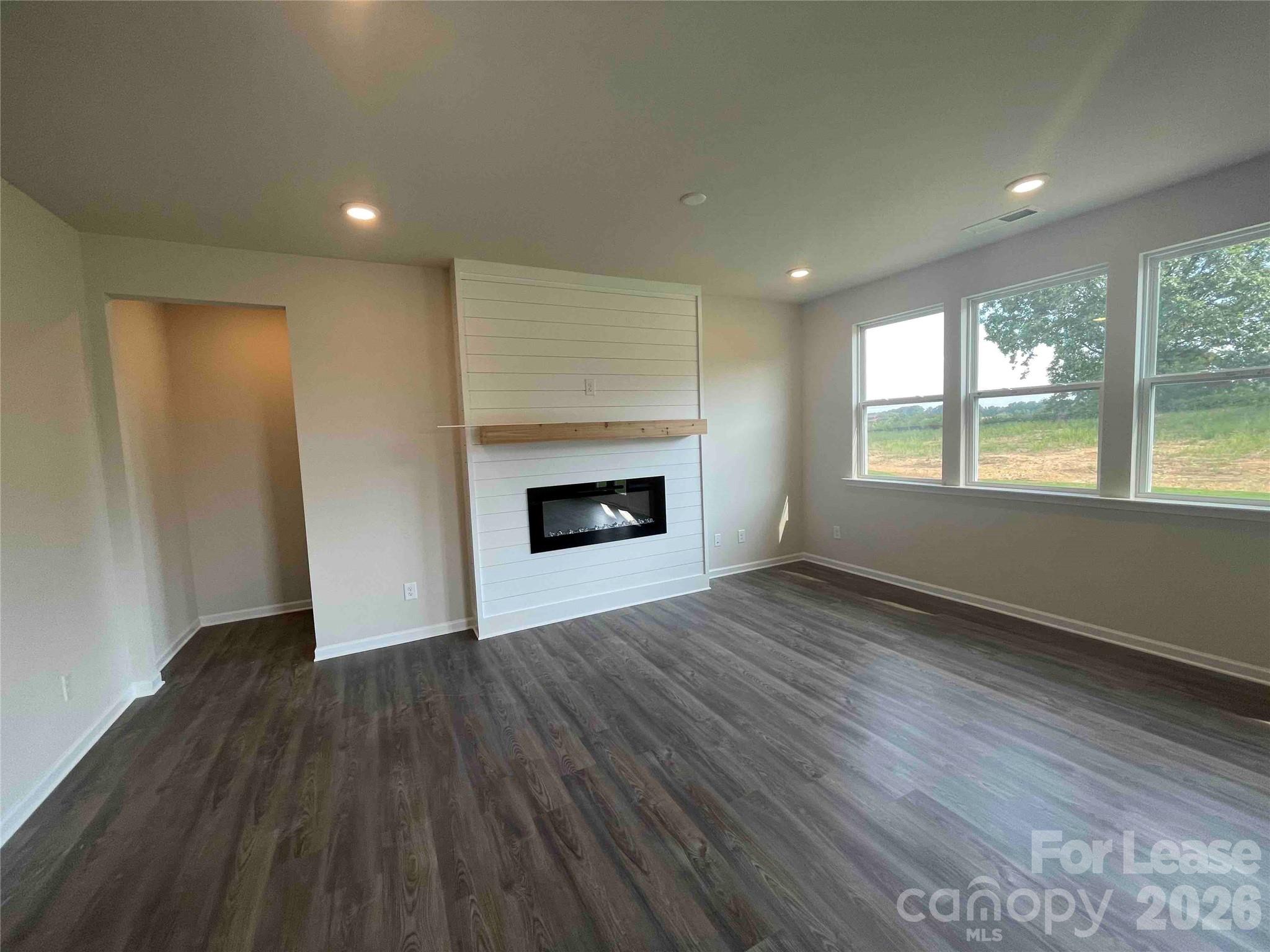 8010 Foxcroft Drive Property Photo 3