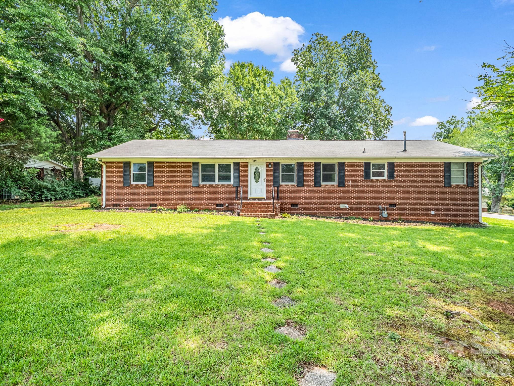 2044 Helen Drive Property Photo 1