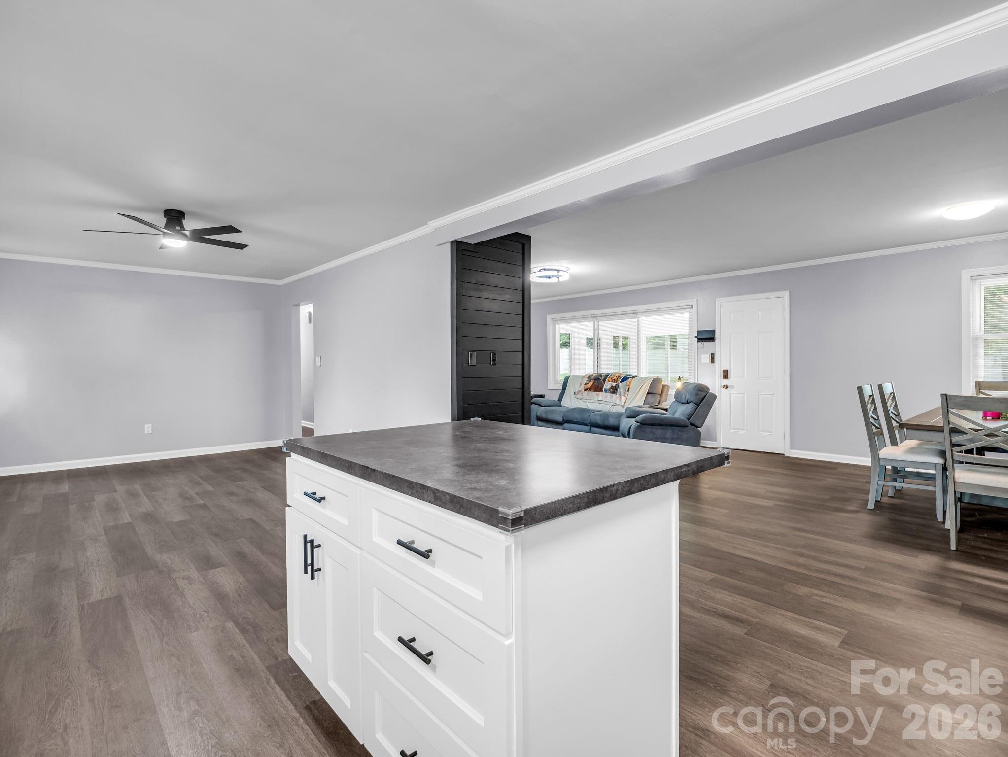 2044 Helen Drive Property Photo 11