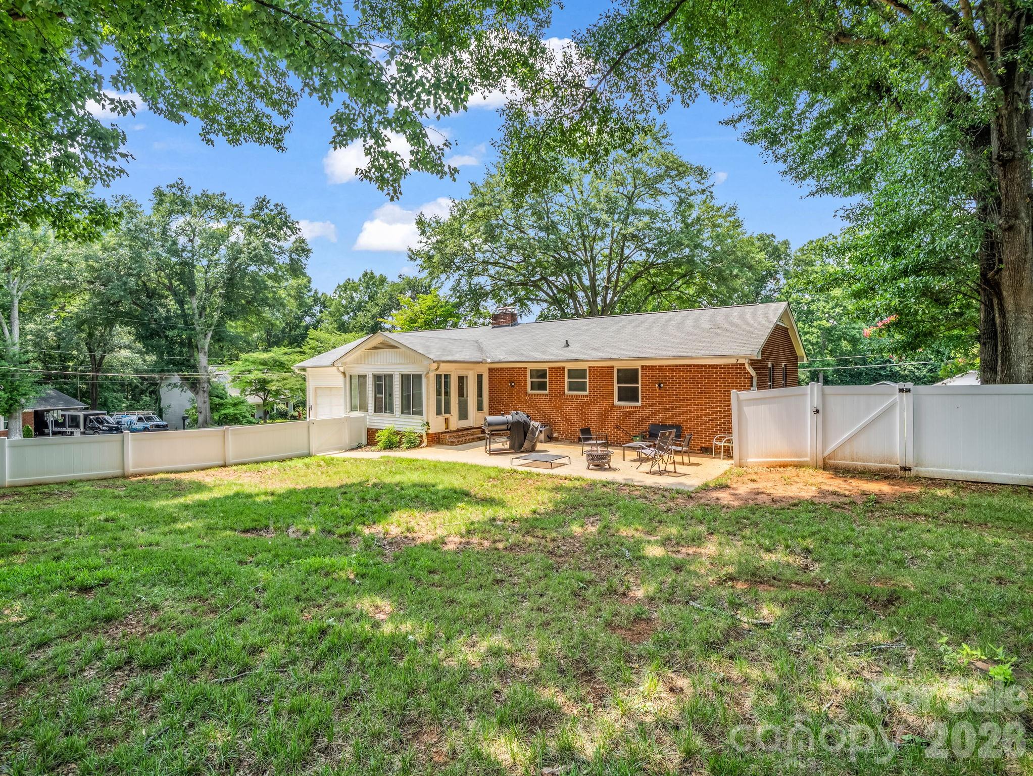 2044 Helen Drive Property Photo 41
