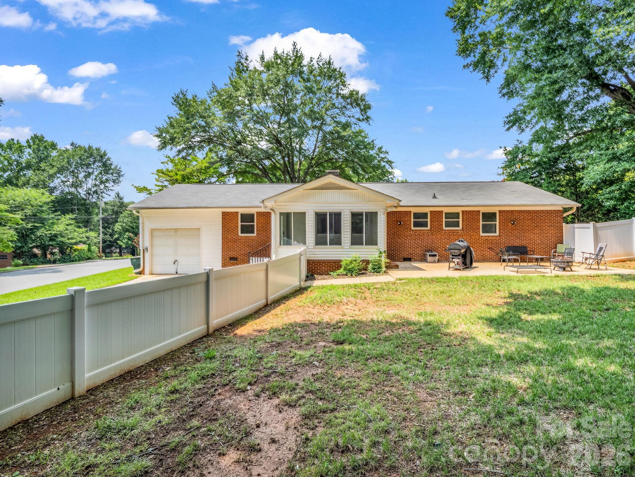 2044 Helen Drive Property Photo 42