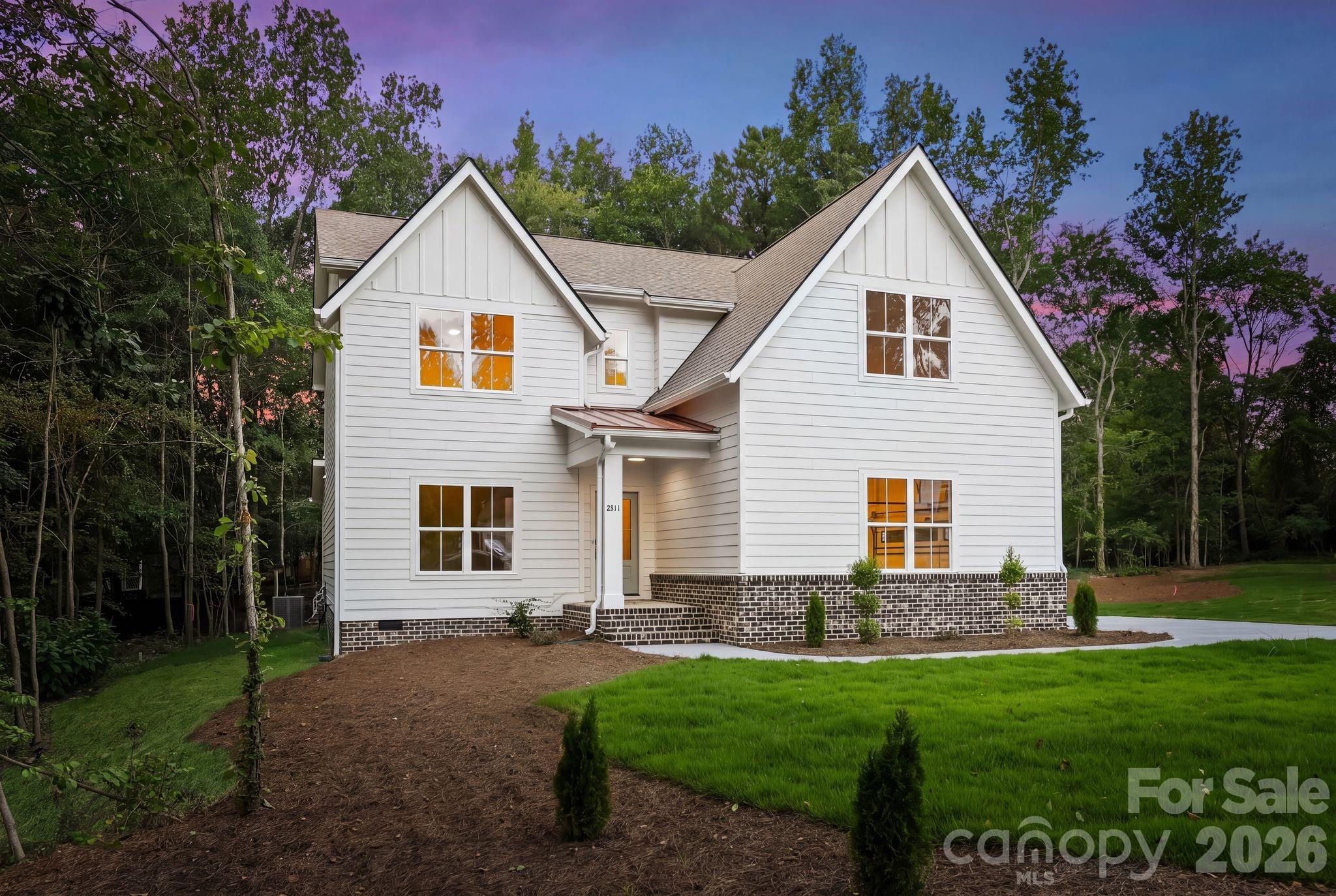 2311 Chateau Court Property Photo 2