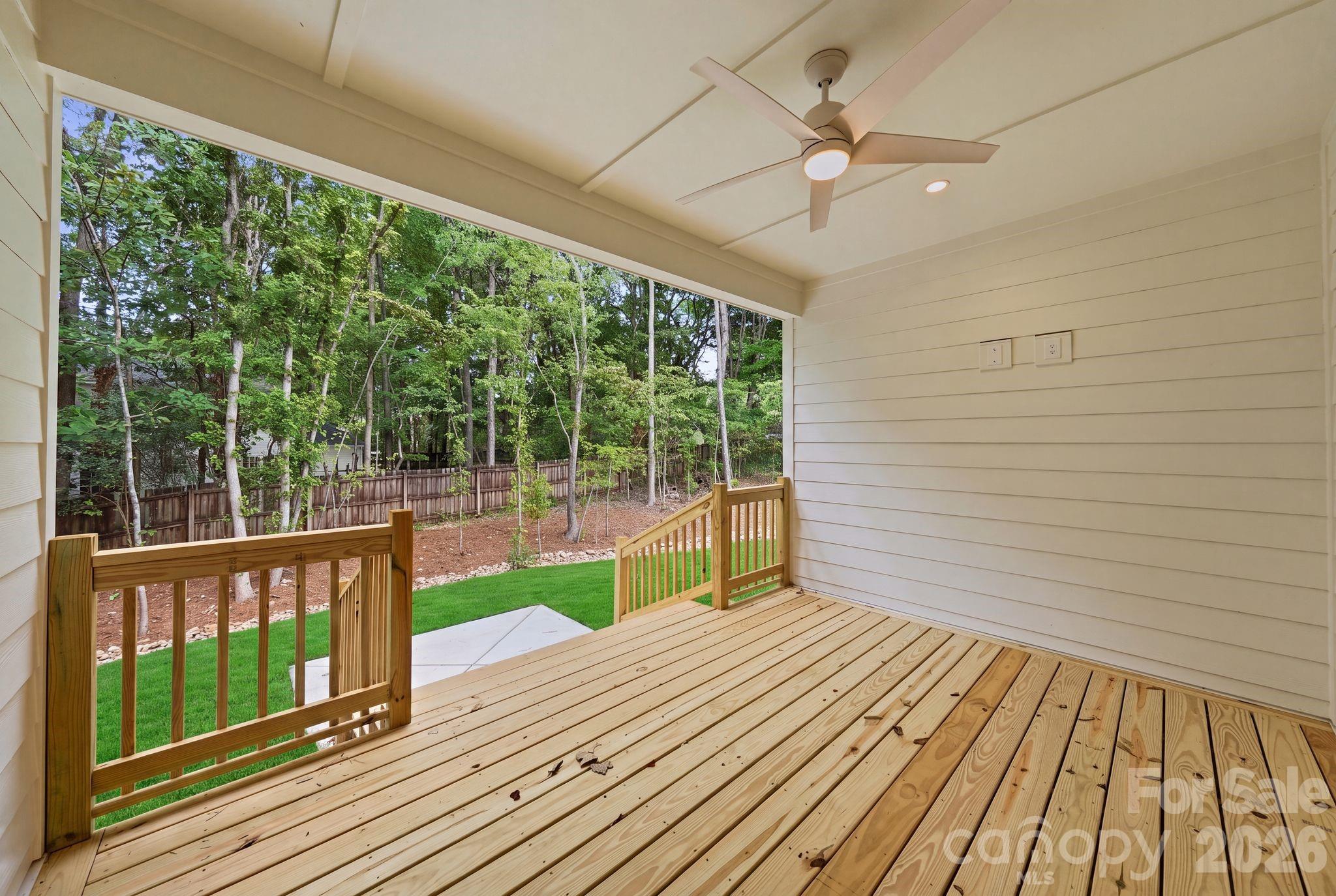 2311 Chateau Court Property Photo 17