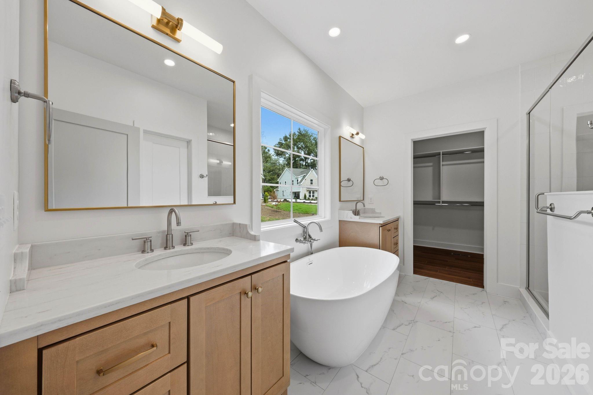 2311 Chateau Court Property Photo 26