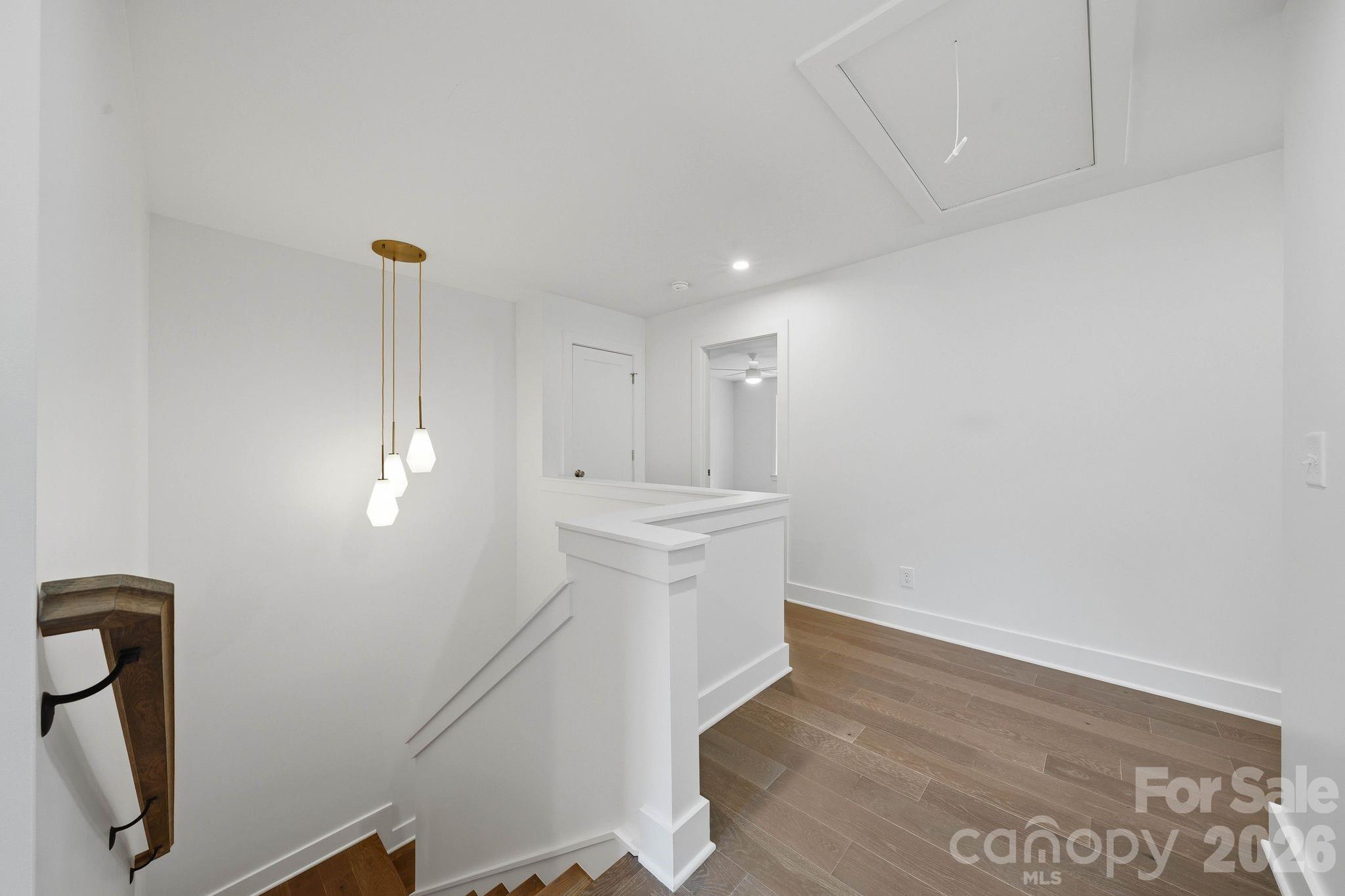 2311 Chateau Court Property Photo 27
