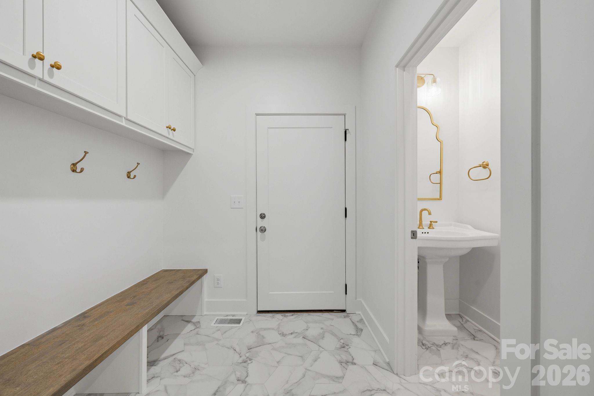 2311 Chateau Court Property Photo 29