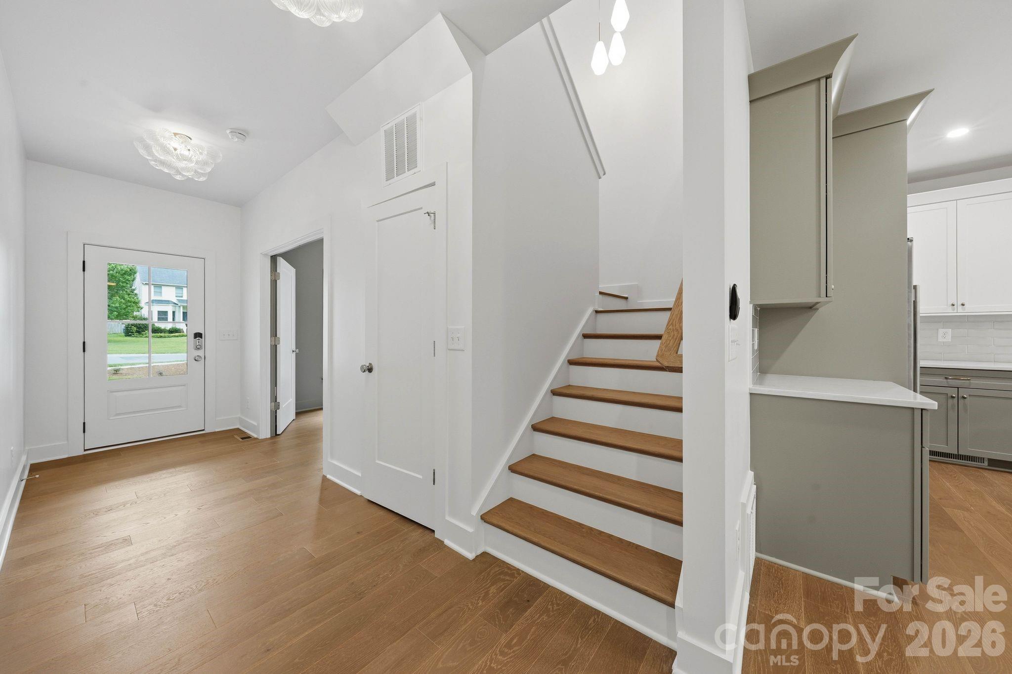 2311 Chateau Court Property Photo 31