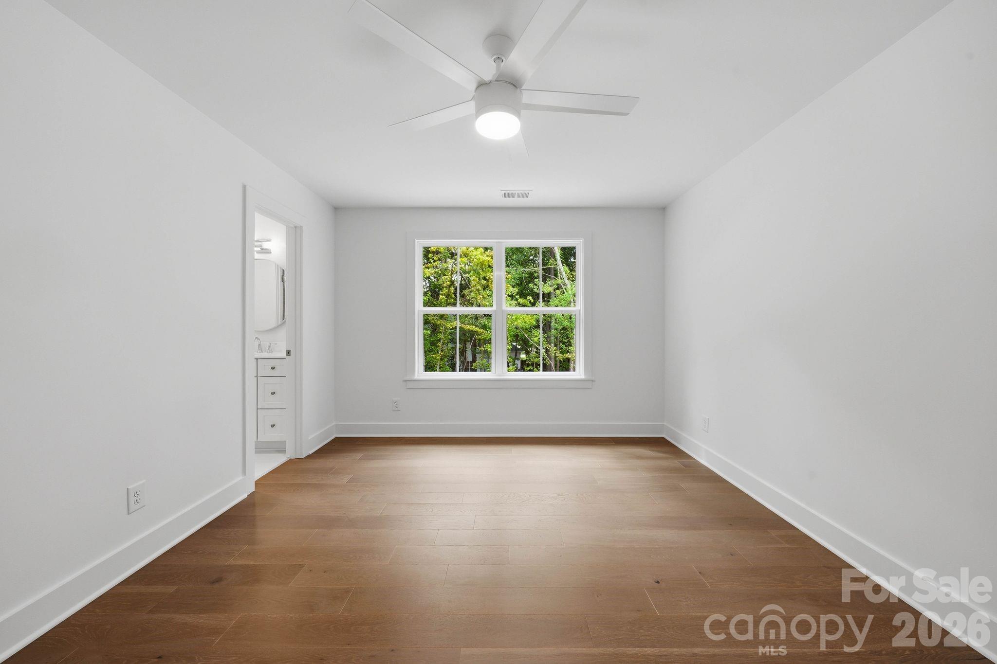 2311 Chateau Court Property Photo 33