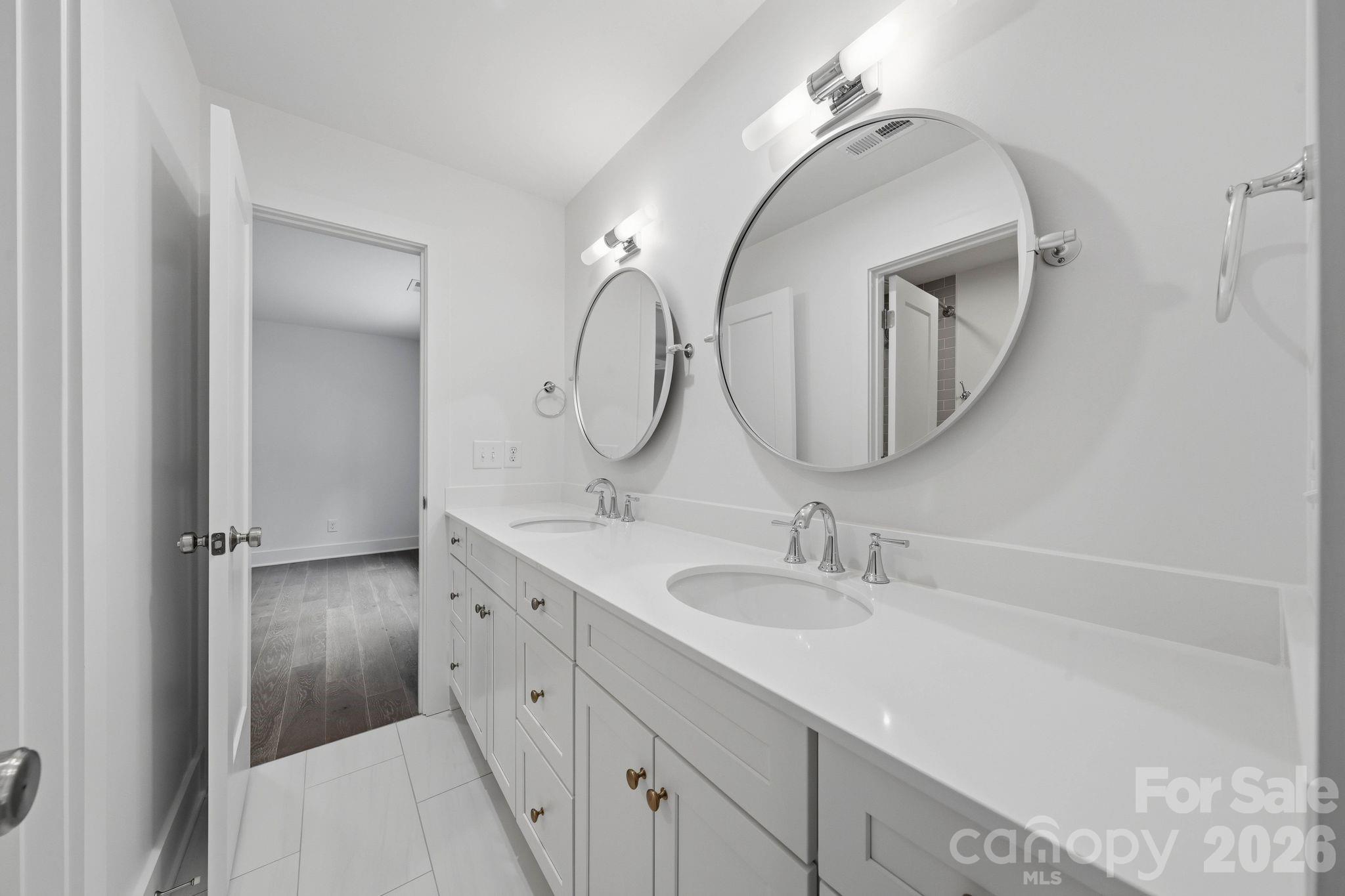 2311 Chateau Court Property Photo 34