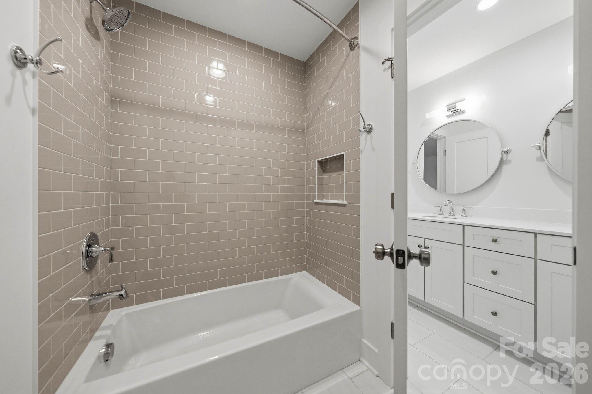 2311 Chateau Court Property Photo 39
