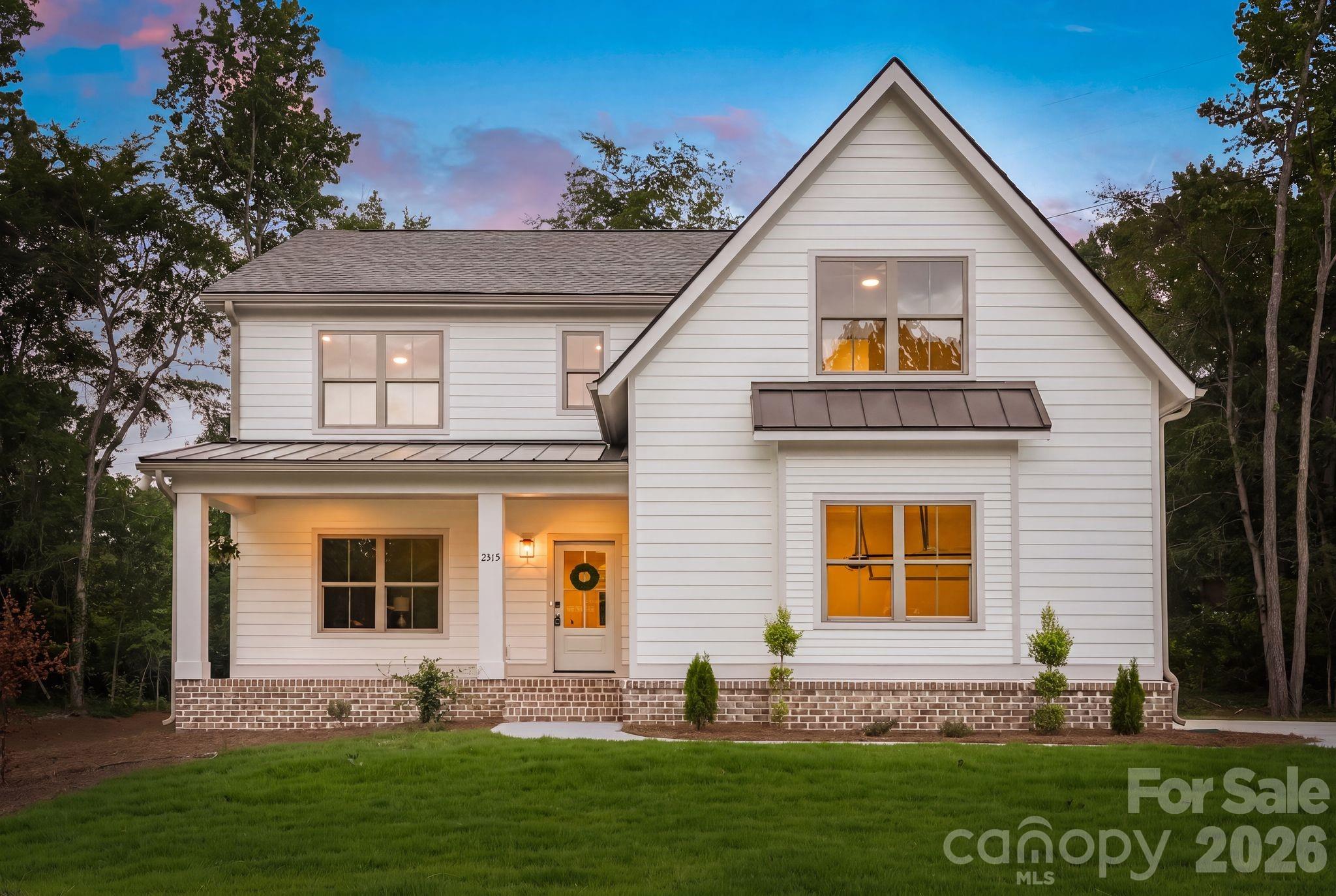 2315 Chateau Court Property Photo 1